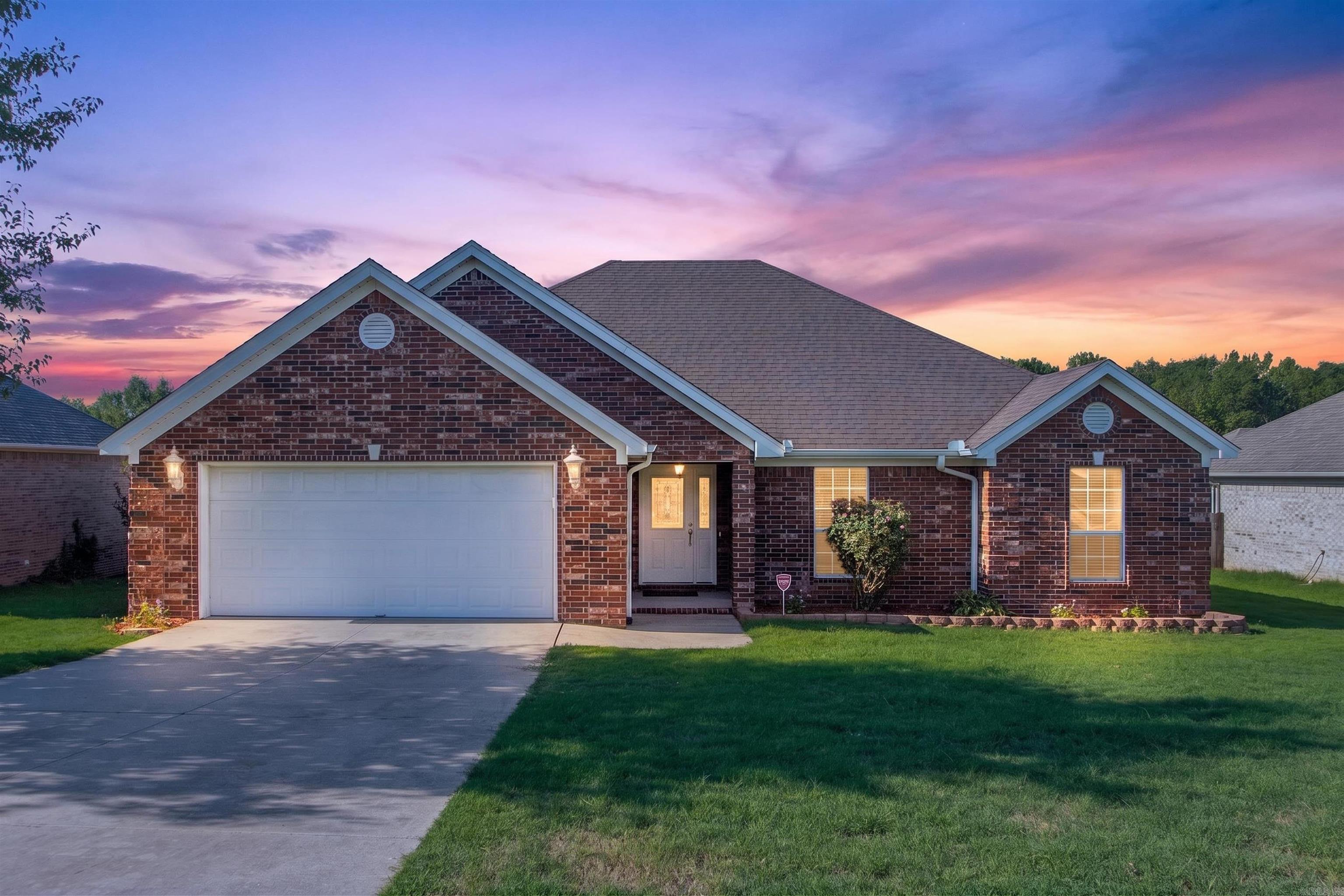 3409 N Ridge Dr — photo 2