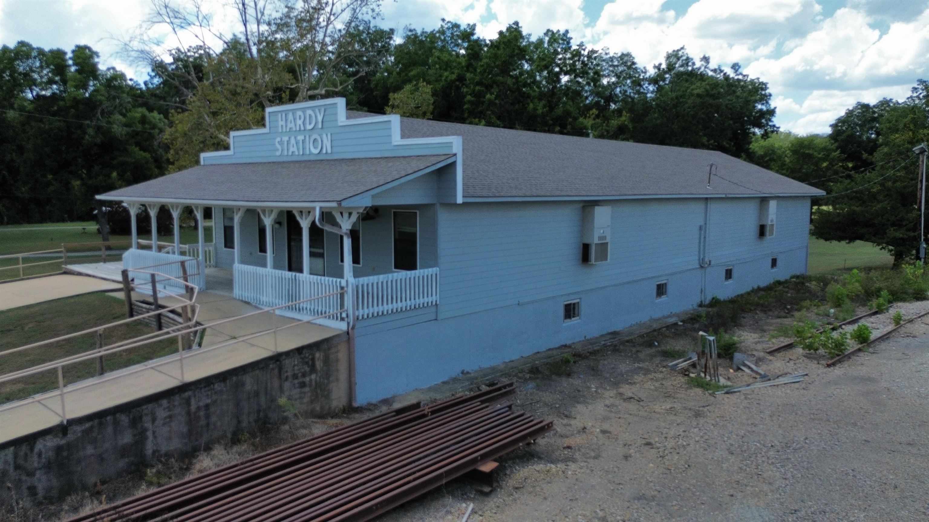 5 N Spring Street