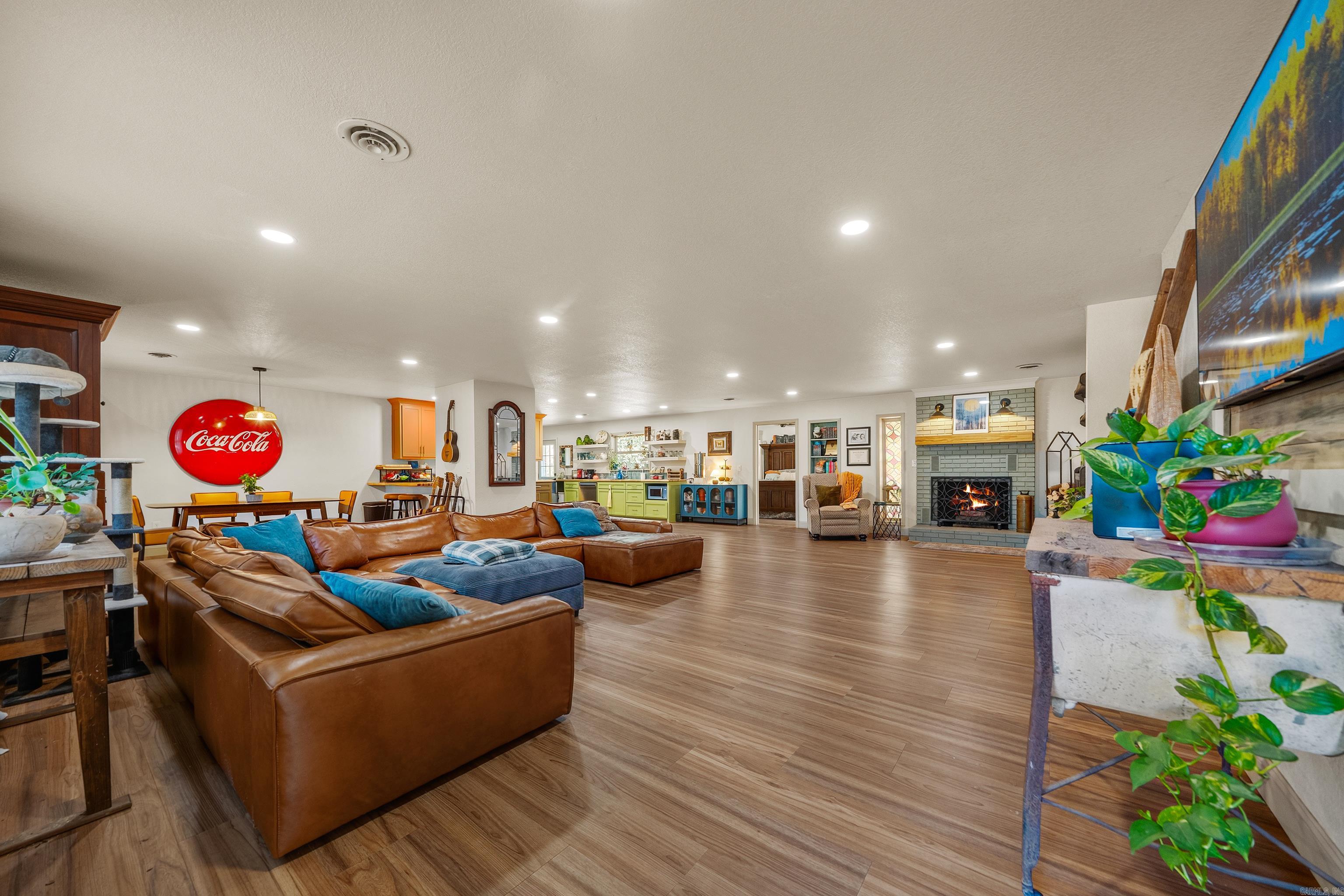 230 Cove Circle — photo 2