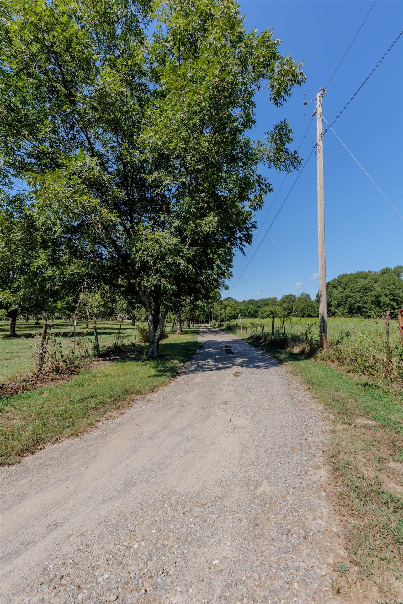 50 W Thompson  Perryville, AR