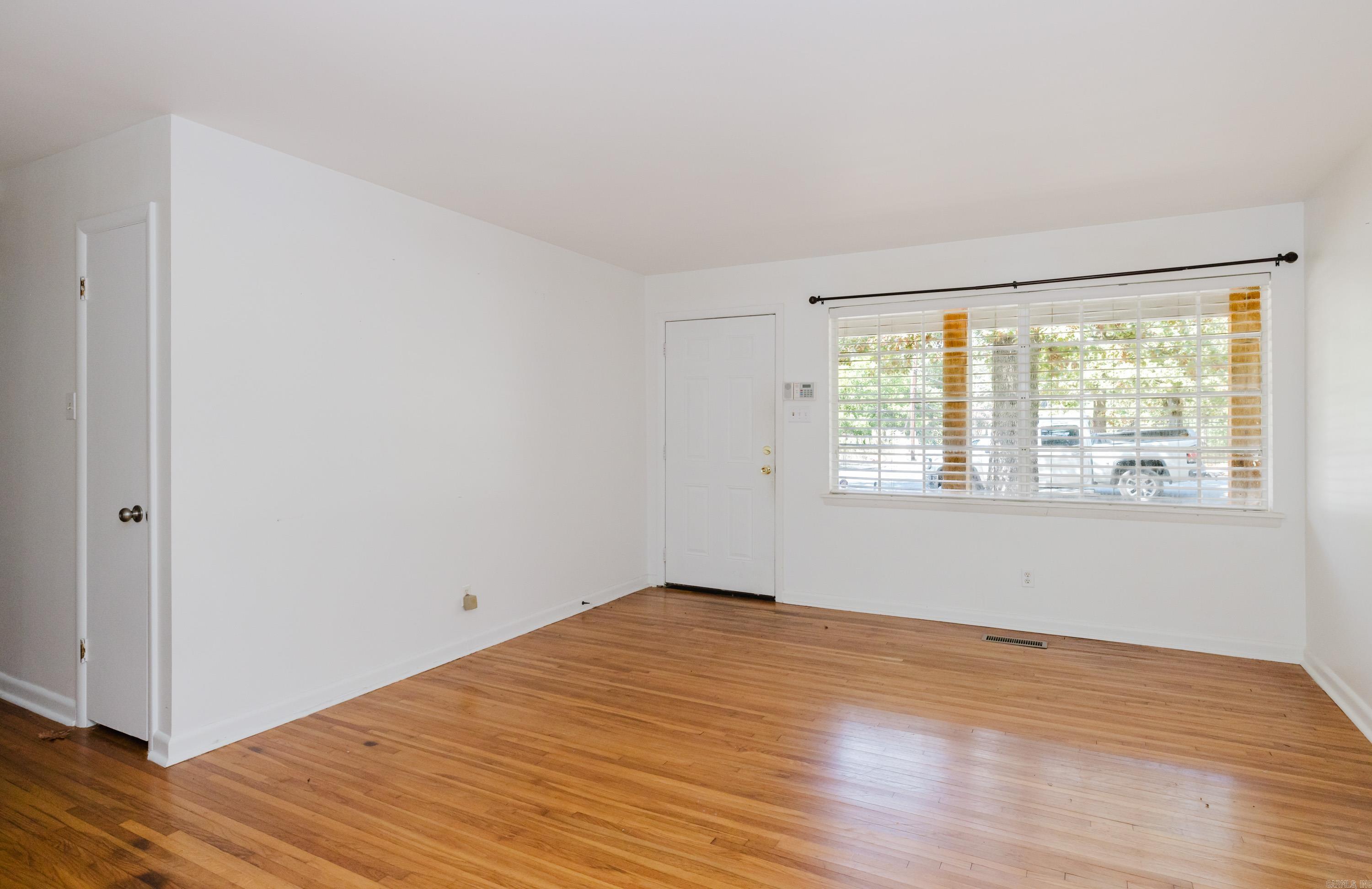 7821 Illinois Street — photo 5