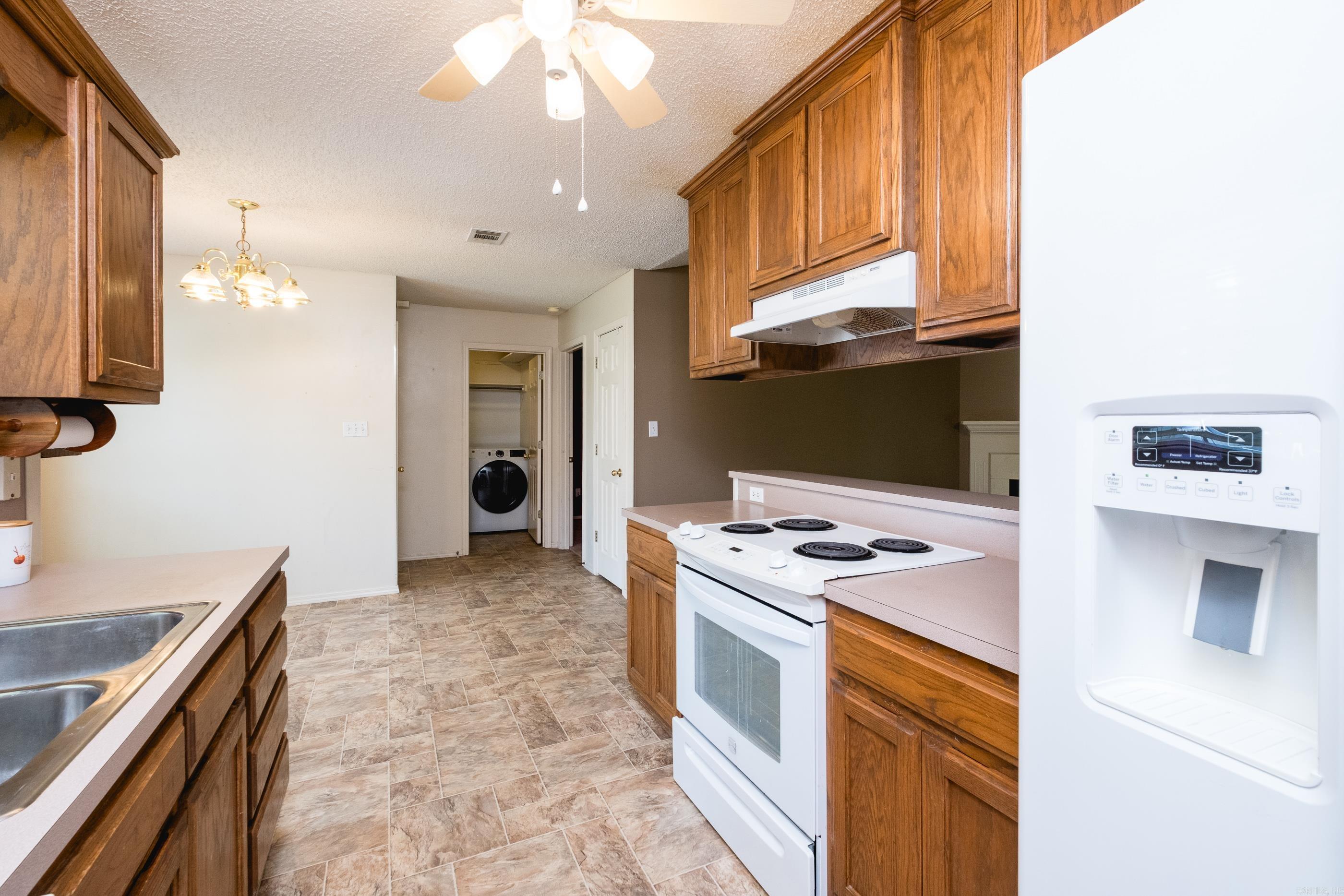 2000 Cherry Creek  Bryant, AR
