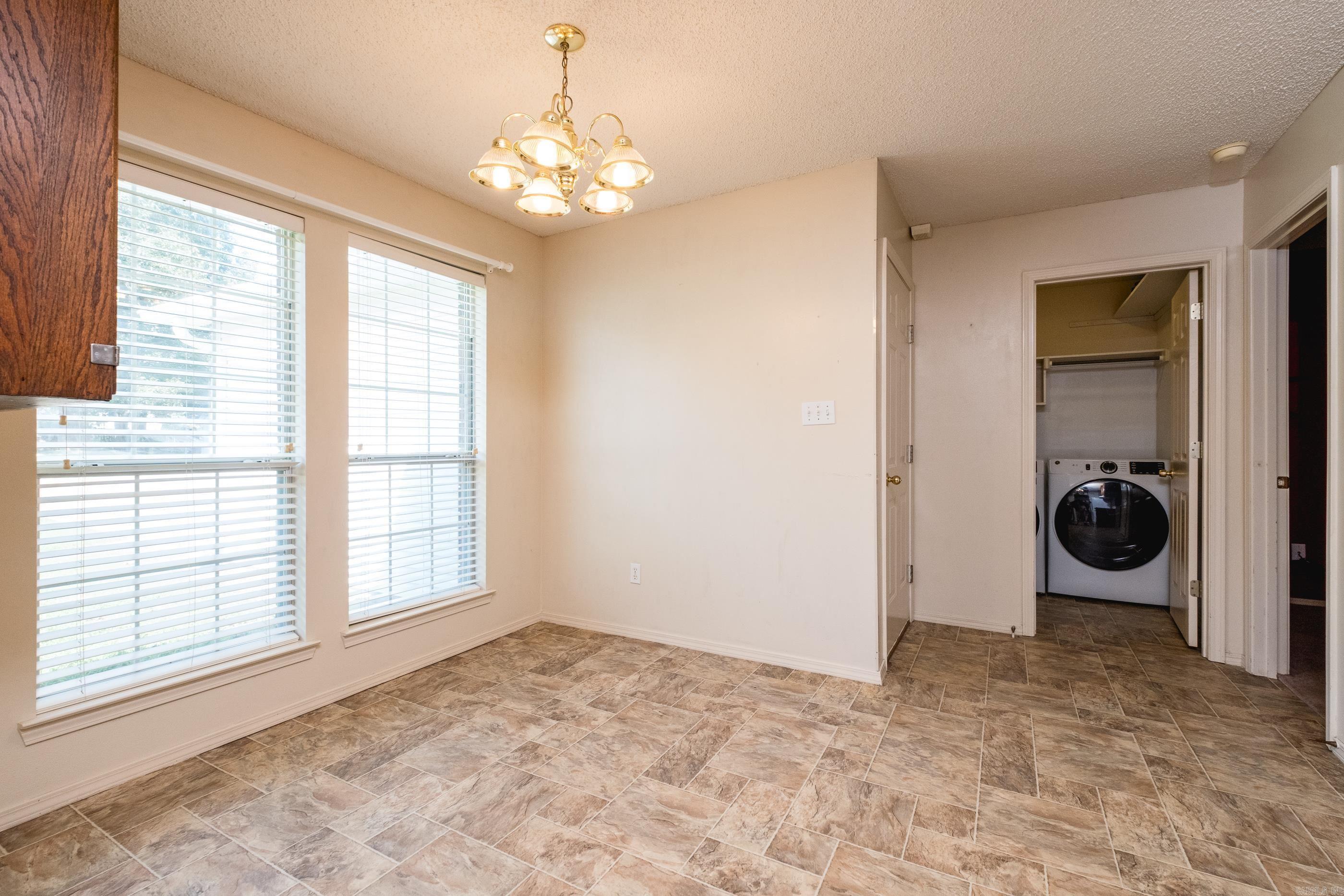 2000 Cherry Creek  Bryant, AR