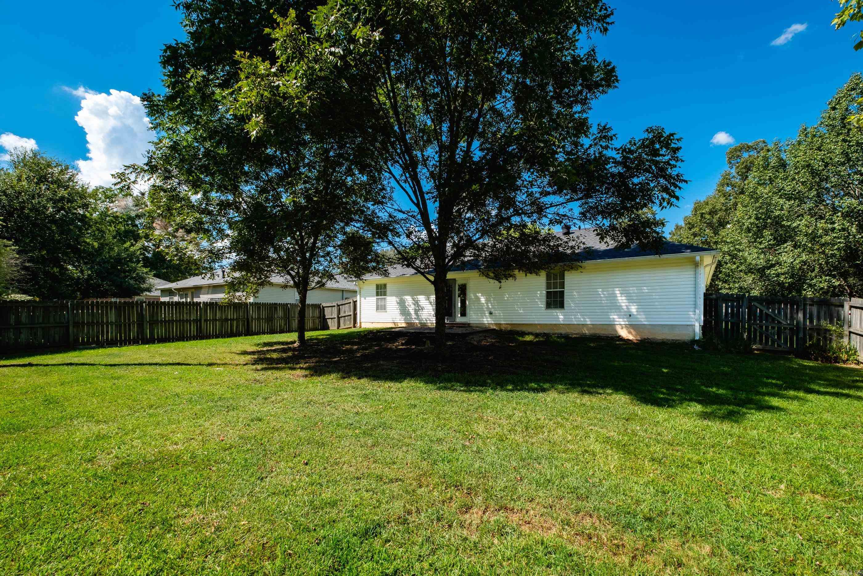 2000 Cherry Creek  Bryant, AR