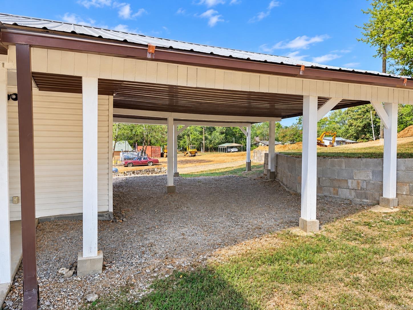 105 N Main  Norman, AR