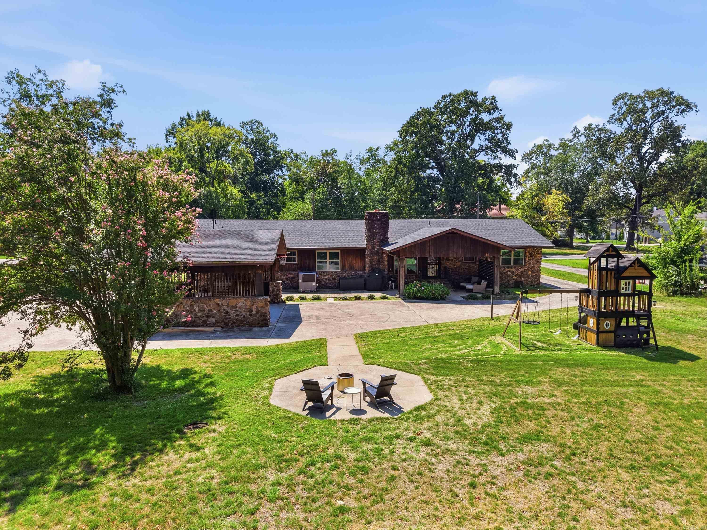 1826 Caldwell Street Conway, AR 72034