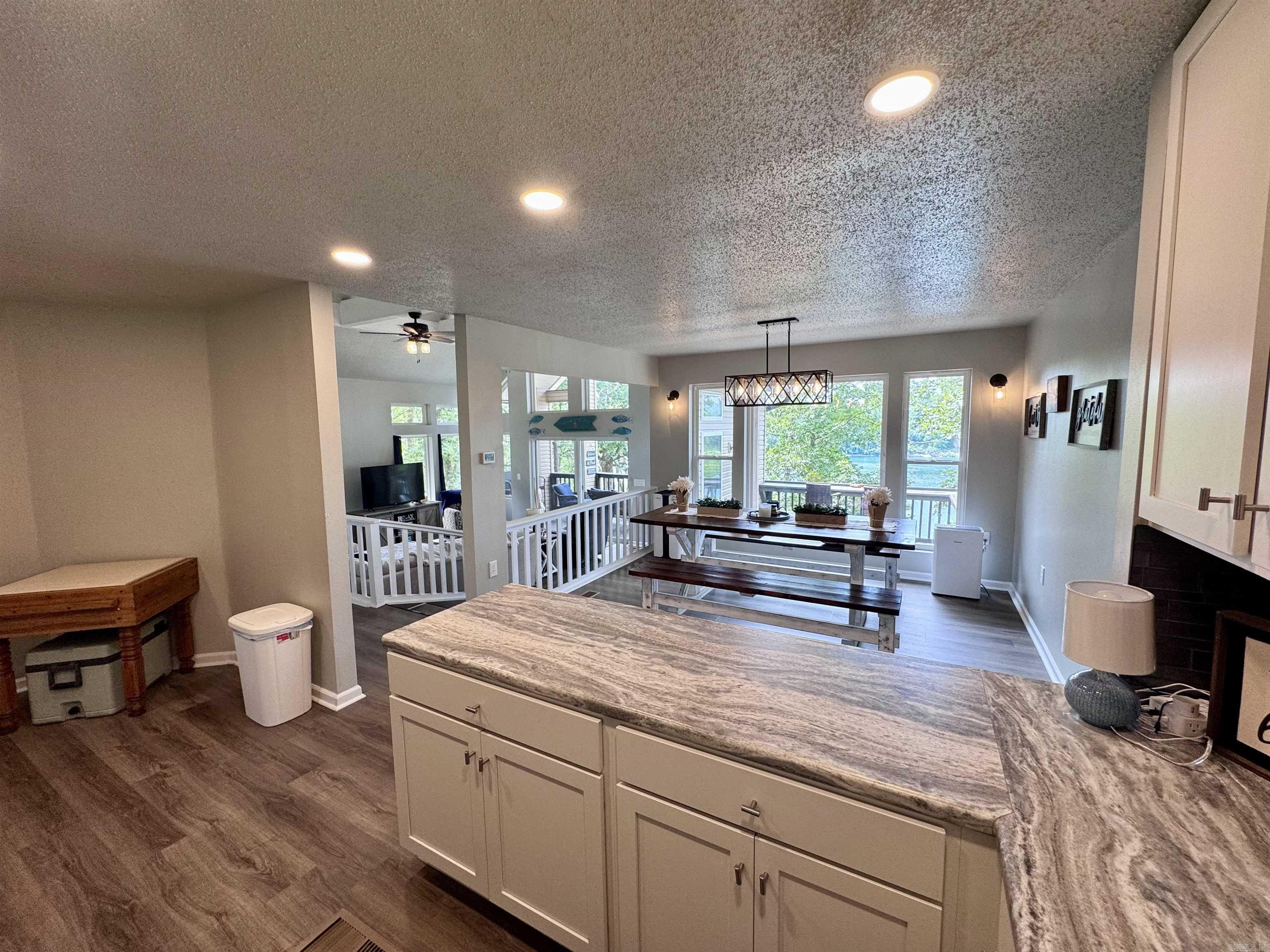 244 Lake Forest Estate Rd Tumbling Shoals, AR 72581
