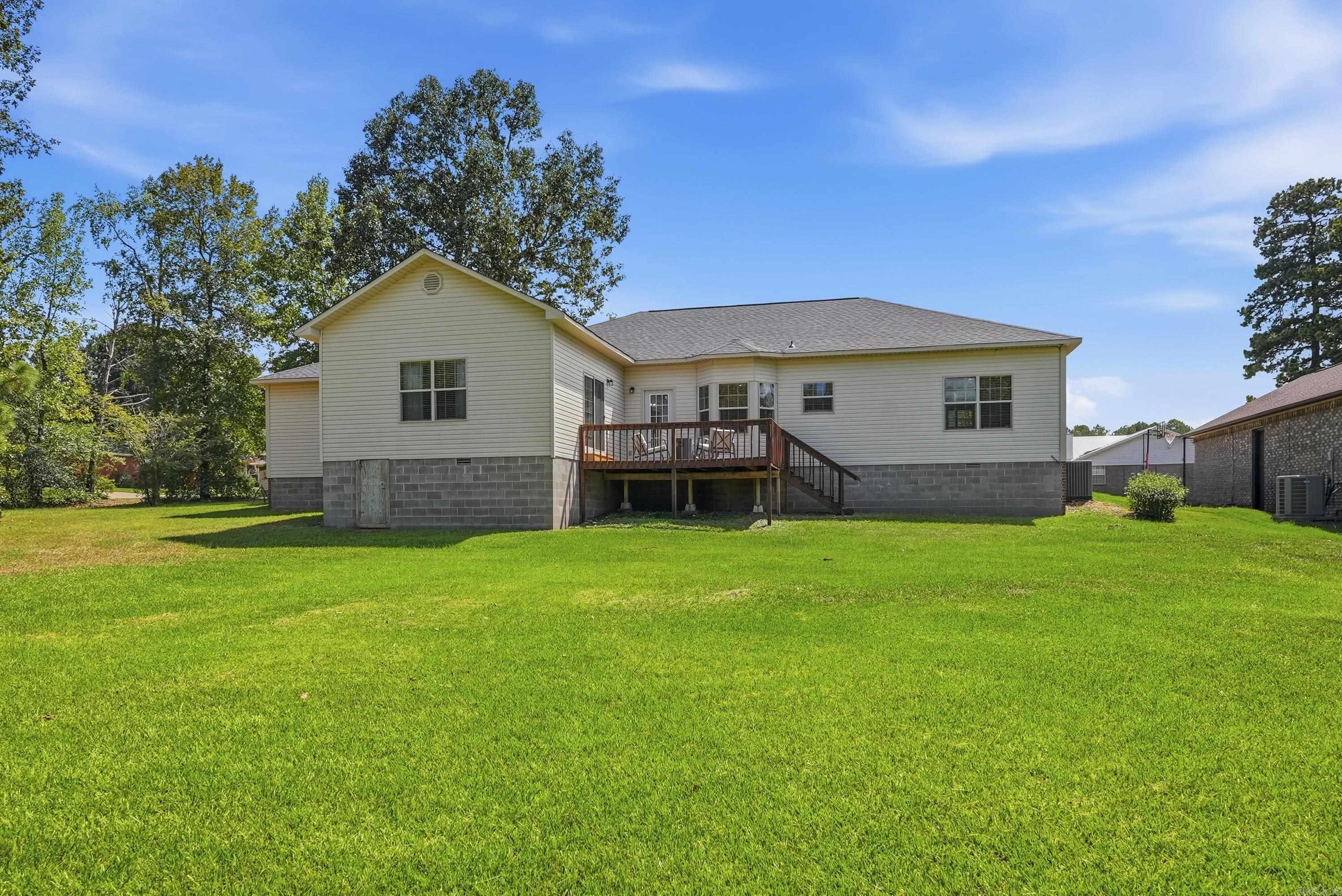 1710 Royal Oaks Dr  Malvern, AR