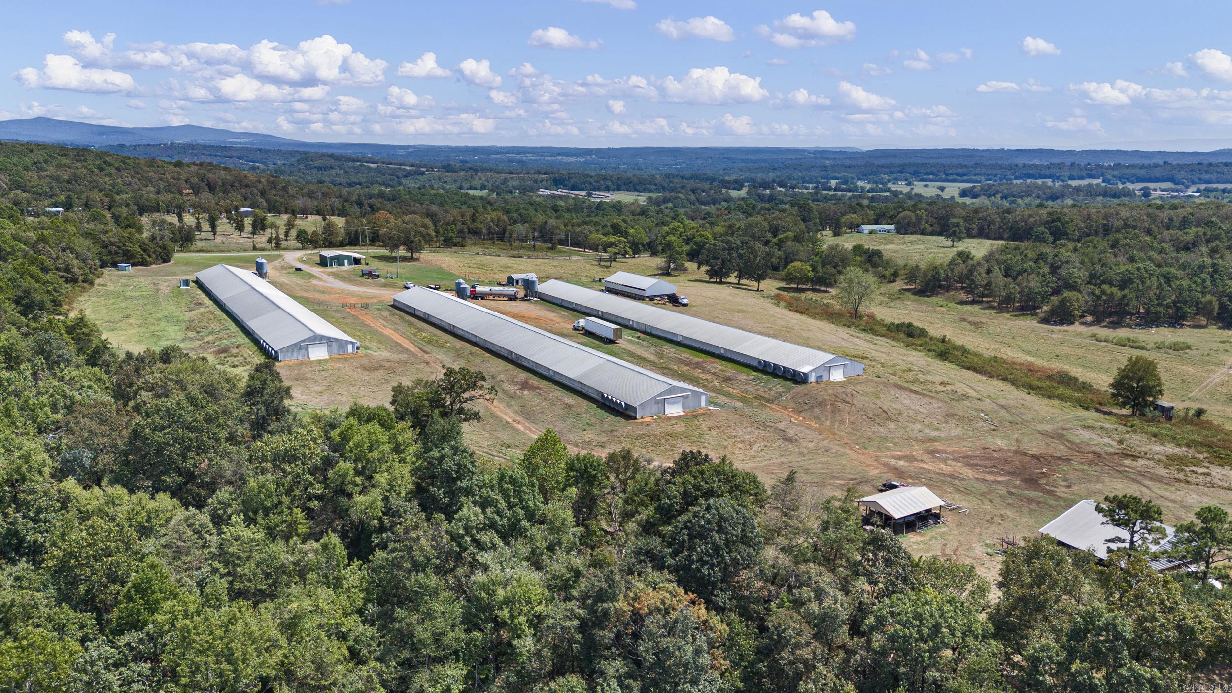 13589 Middle Ridge Road Ozark, AR 72949
