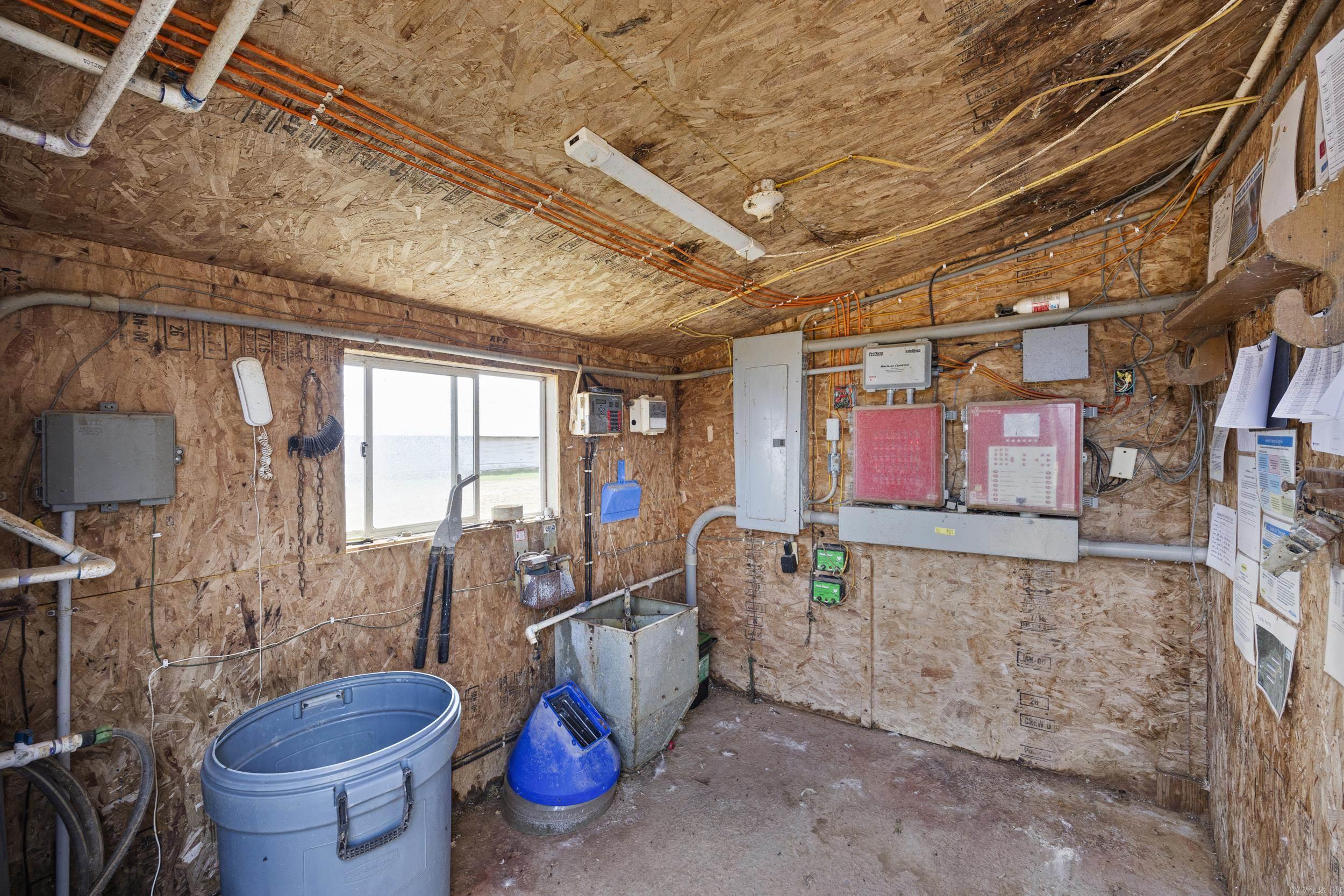 13589 Middle Ridge Road Ozark, AR 72949