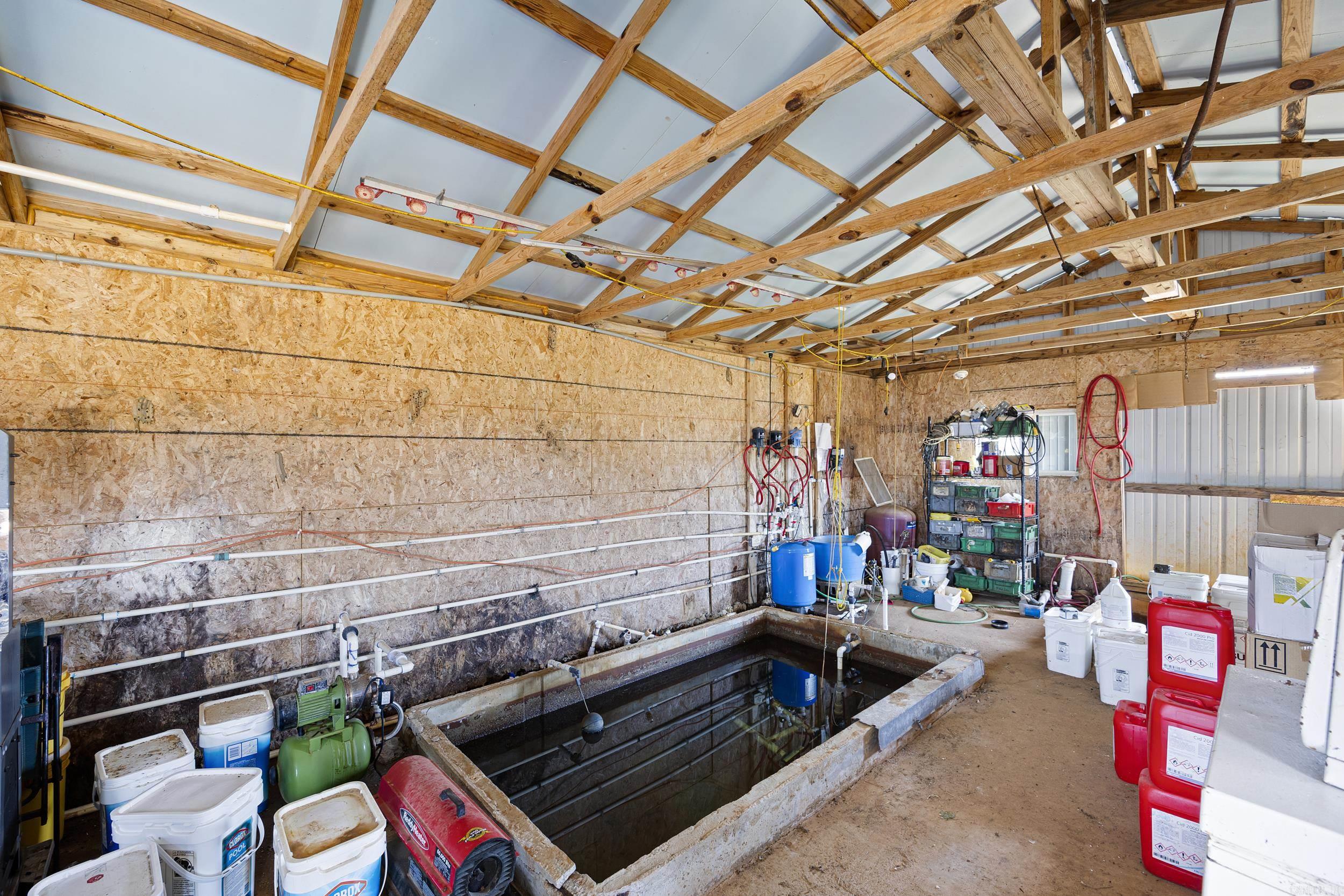 13589 Middle Ridge Road Ozark, AR 72949