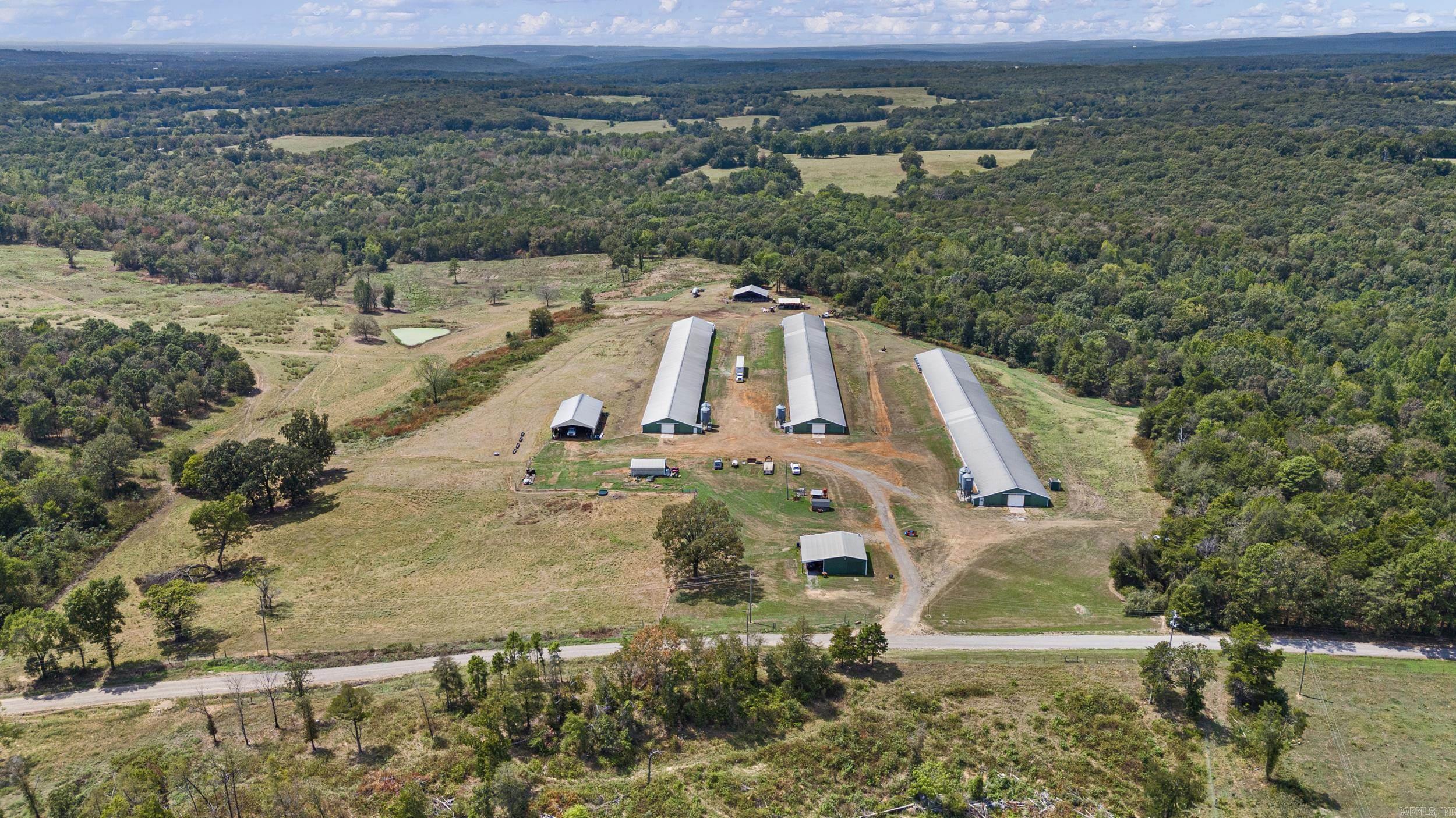 13589 Middle Ridge Road Ozark, AR 72949