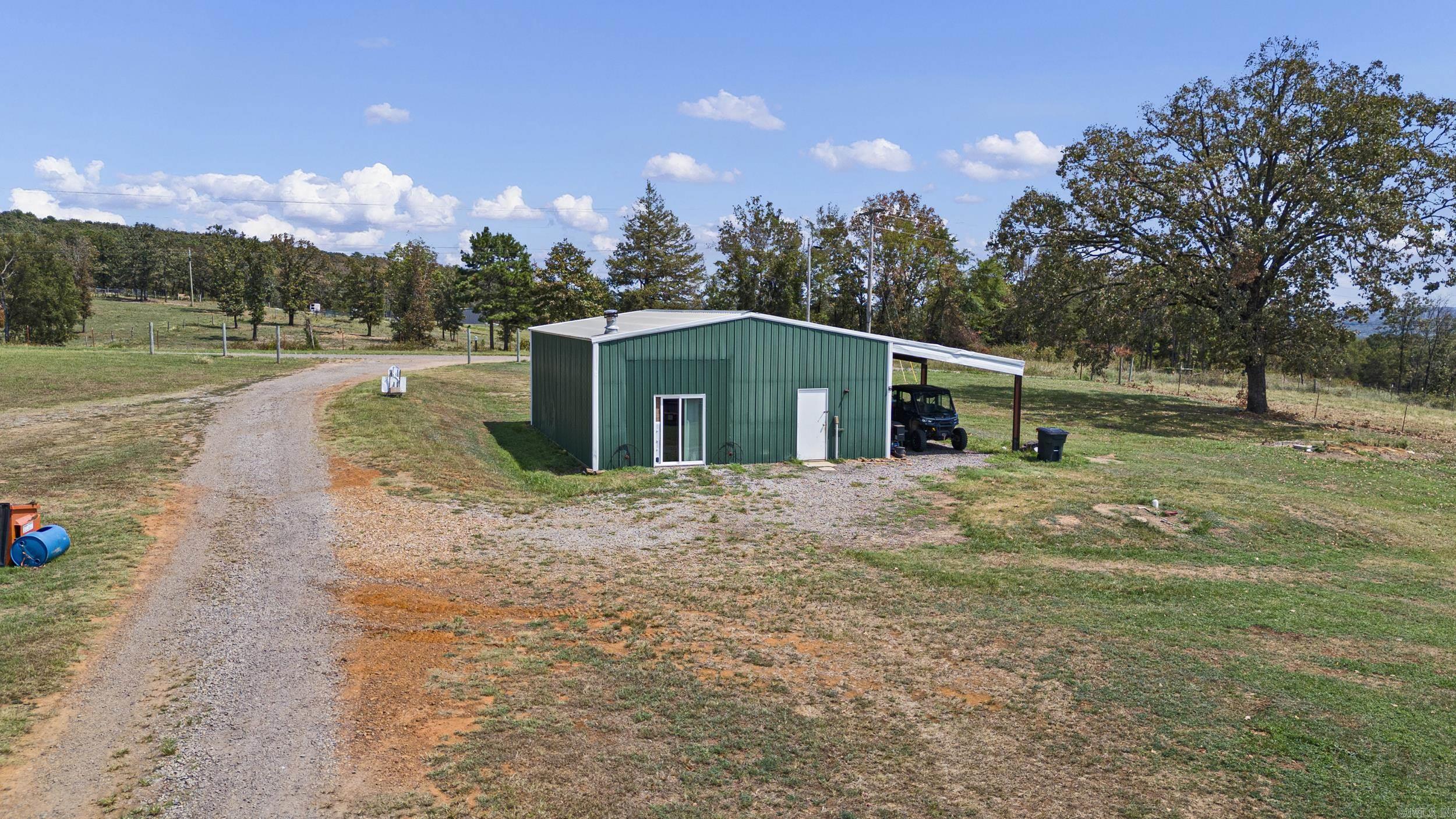 13589 Middle Ridge Road Ozark, AR 72949