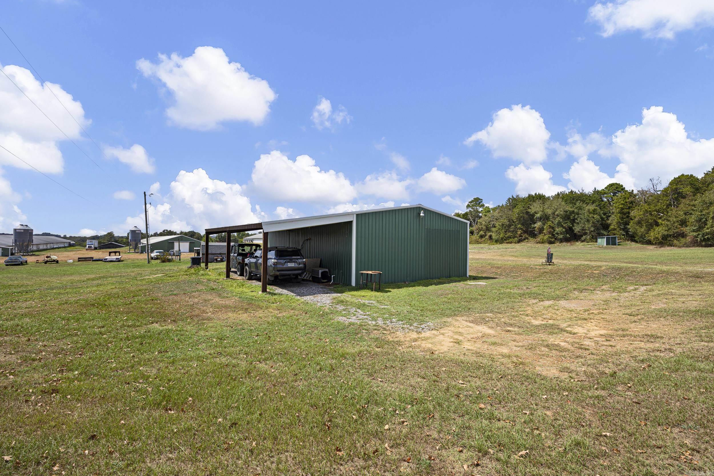 13589 Middle Ridge Road Ozark, AR 72949