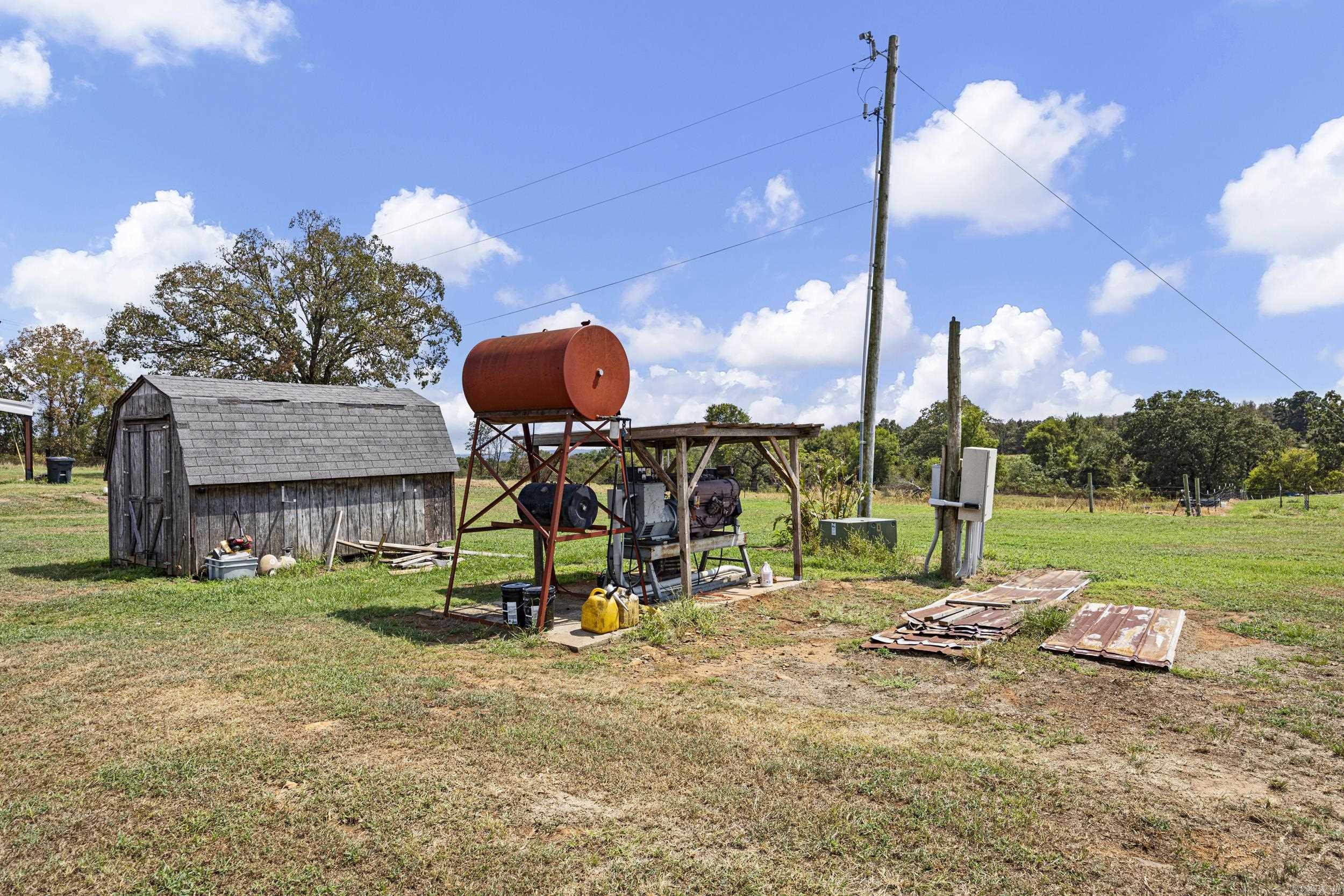 13589 Middle Ridge Road Ozark, AR 72949
