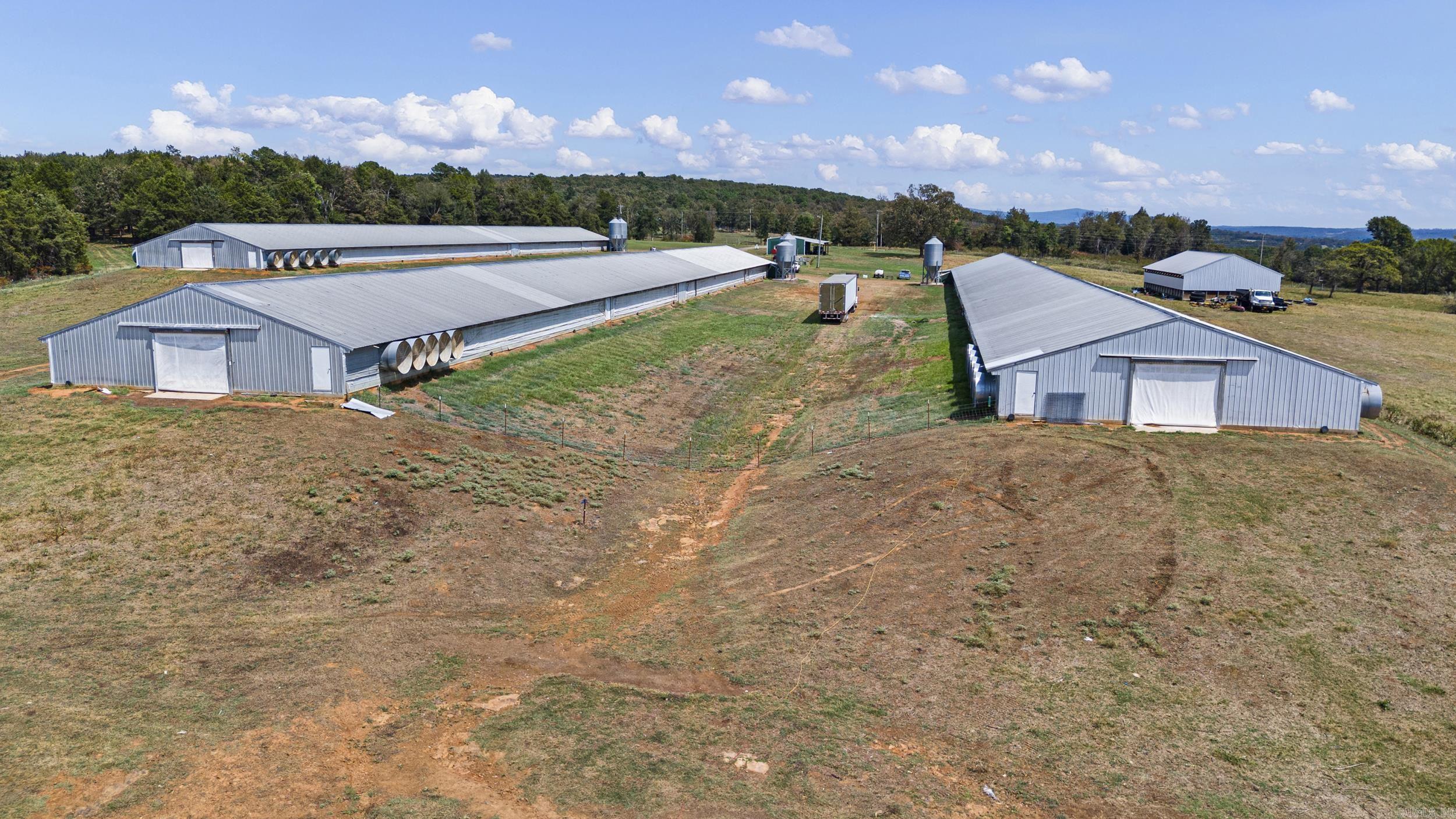 13589 Middle Ridge Road Ozark, AR 72949