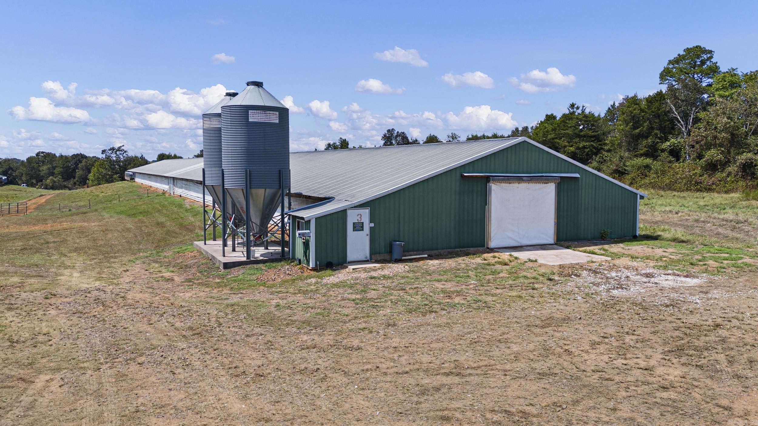 13589 Middle Ridge Road Ozark, AR 72949