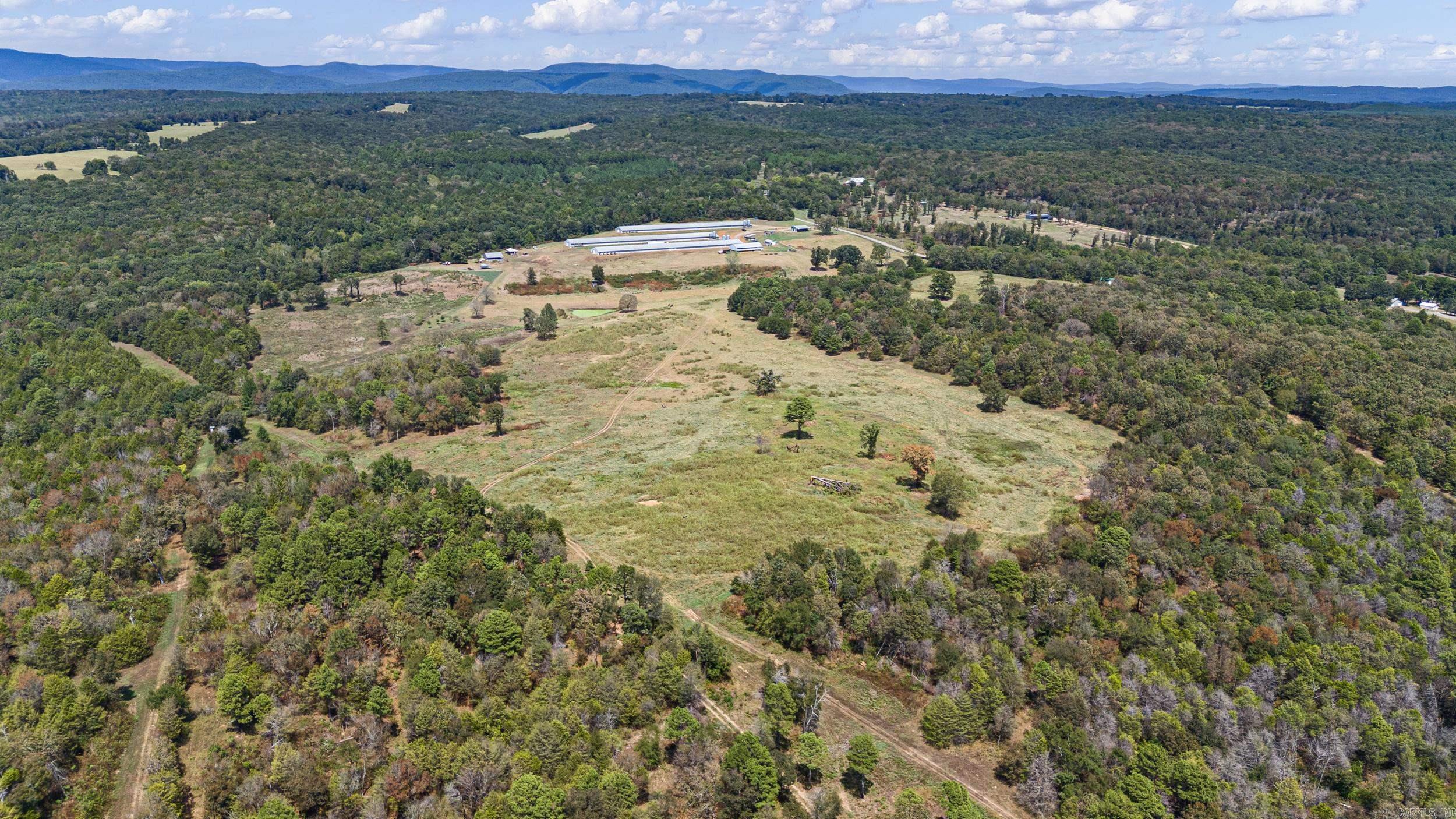 13589 Middle Ridge Road Ozark, AR 72949