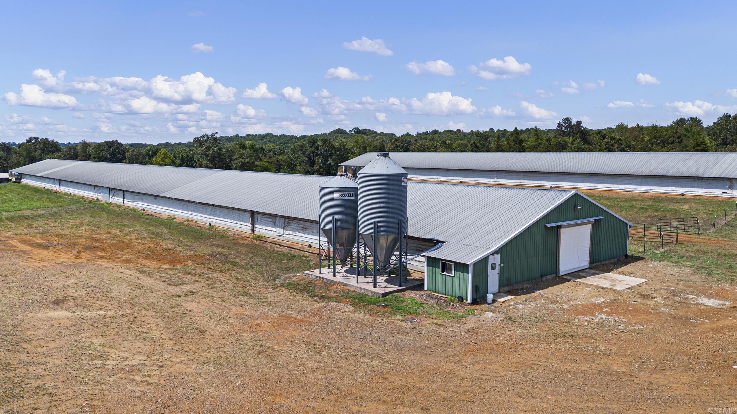 13589 Middle Ridge Road Ozark, AR 72949