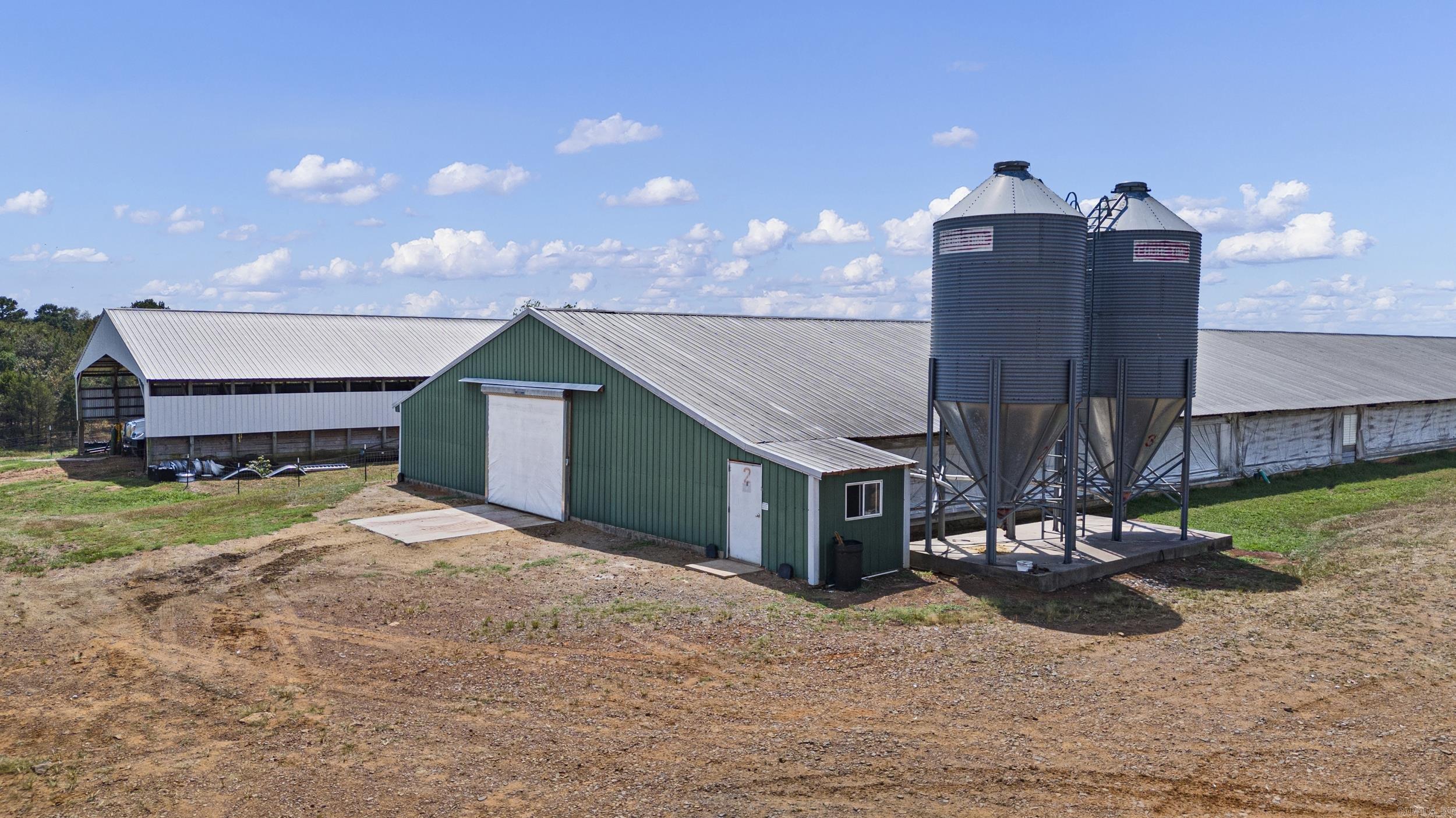 13589 Middle Ridge Road Ozark, AR 72949