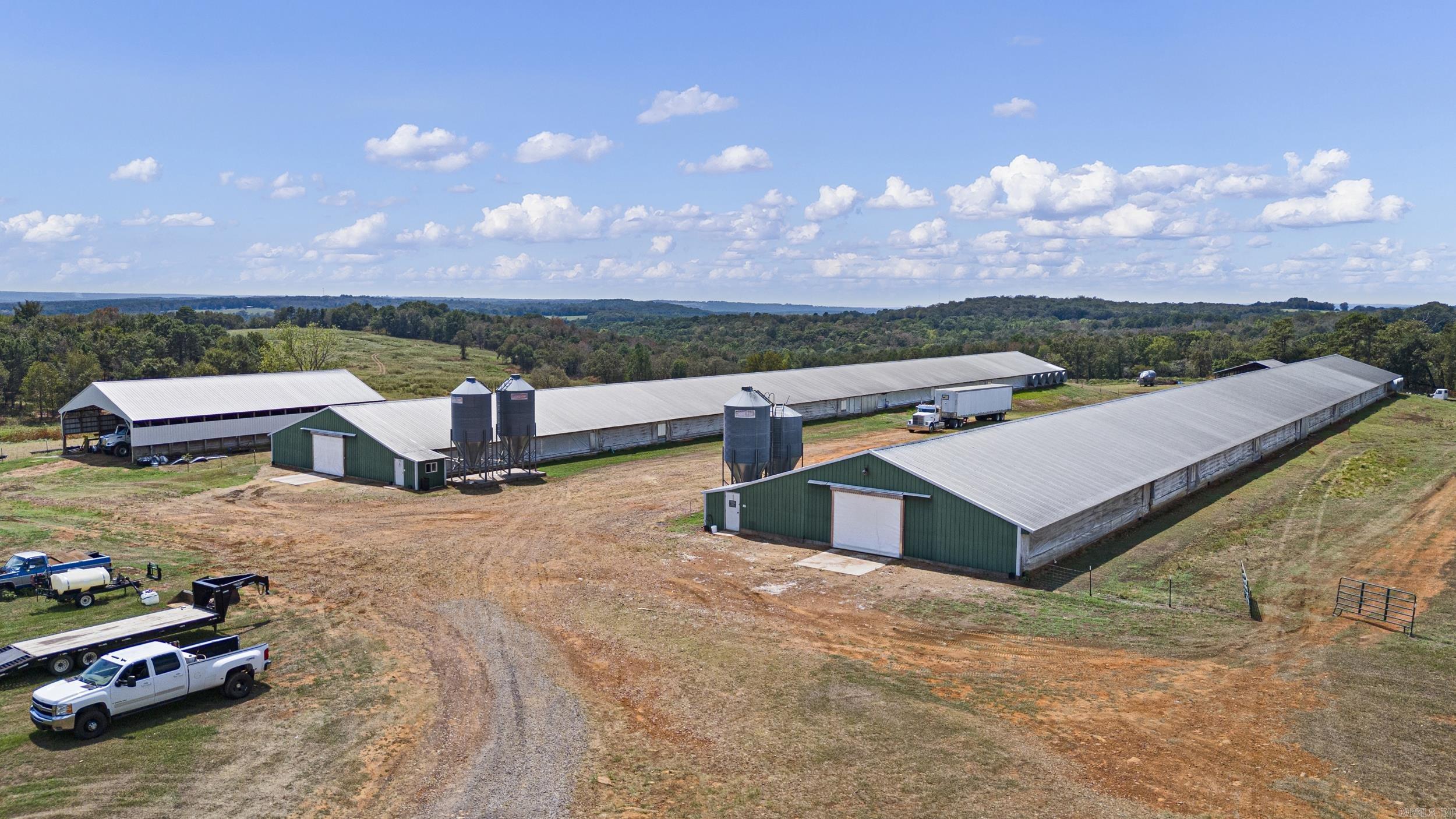 13589 Middle Ridge Road Ozark, AR 72949