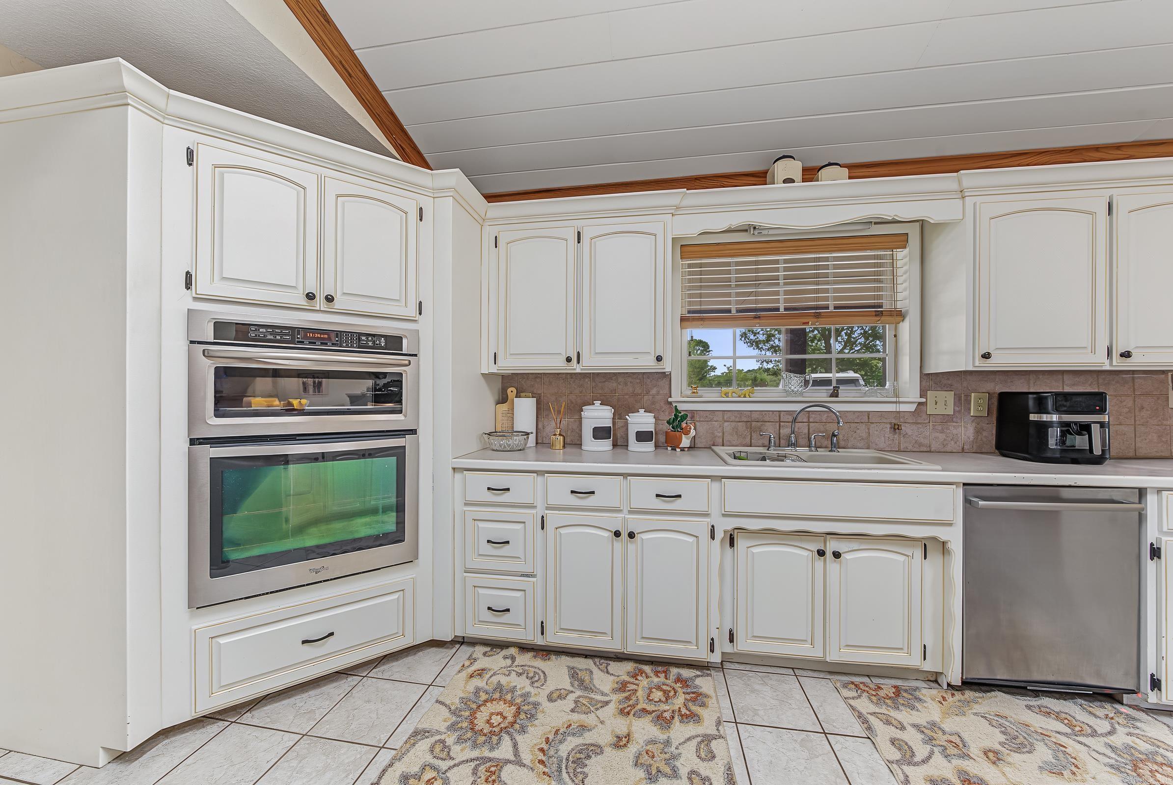 430 Corbell Loop Road Lockesburg, AR 71846