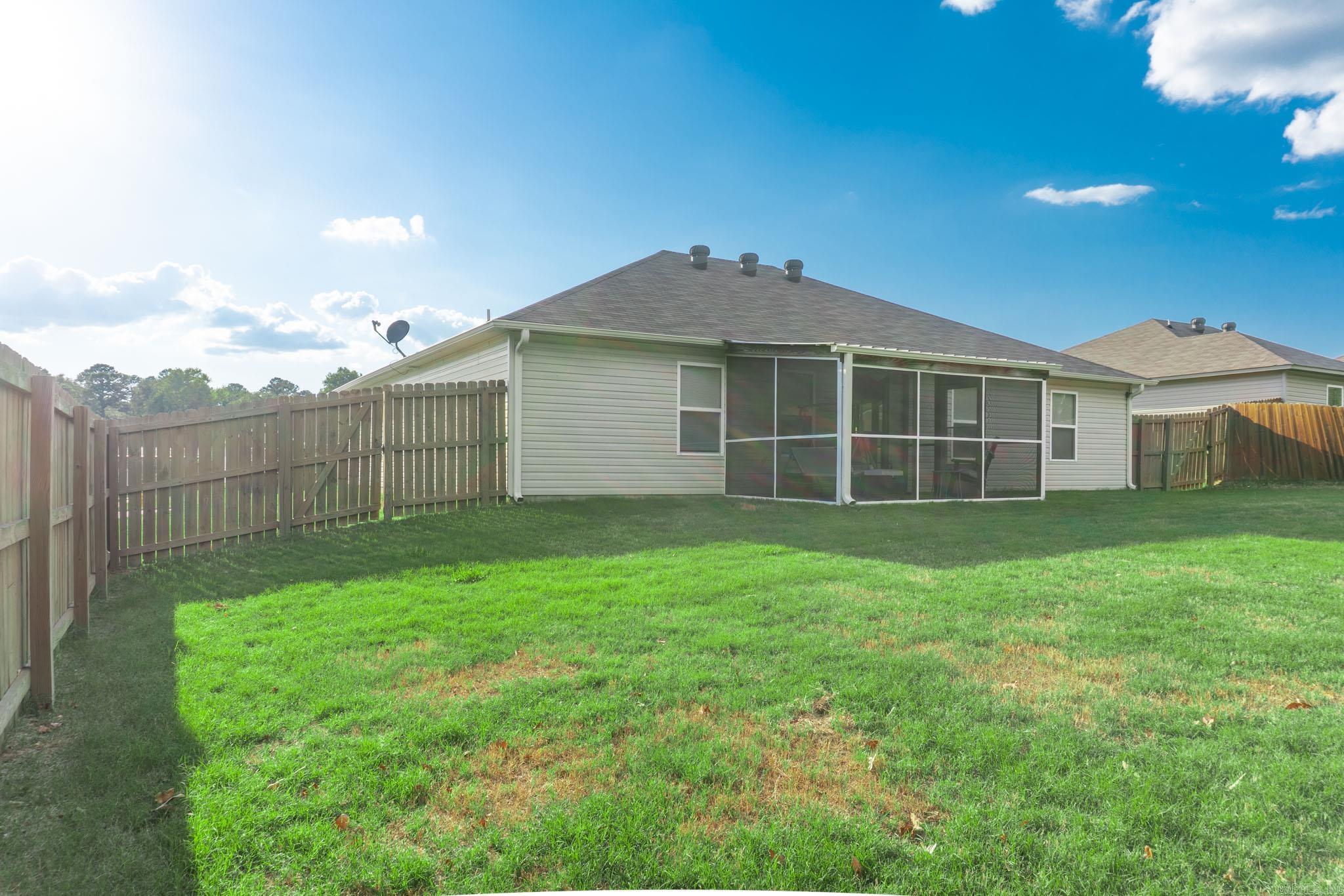 2400 Vivan Drive  Benton, AR