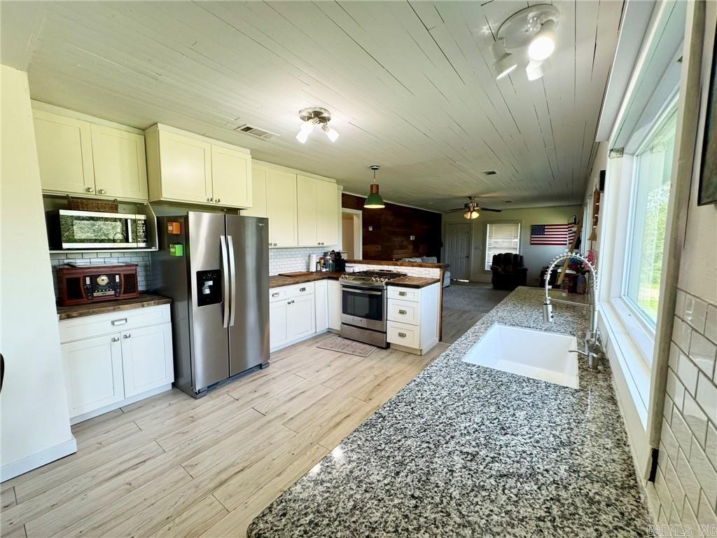 9400 SR 27  Hector, AR