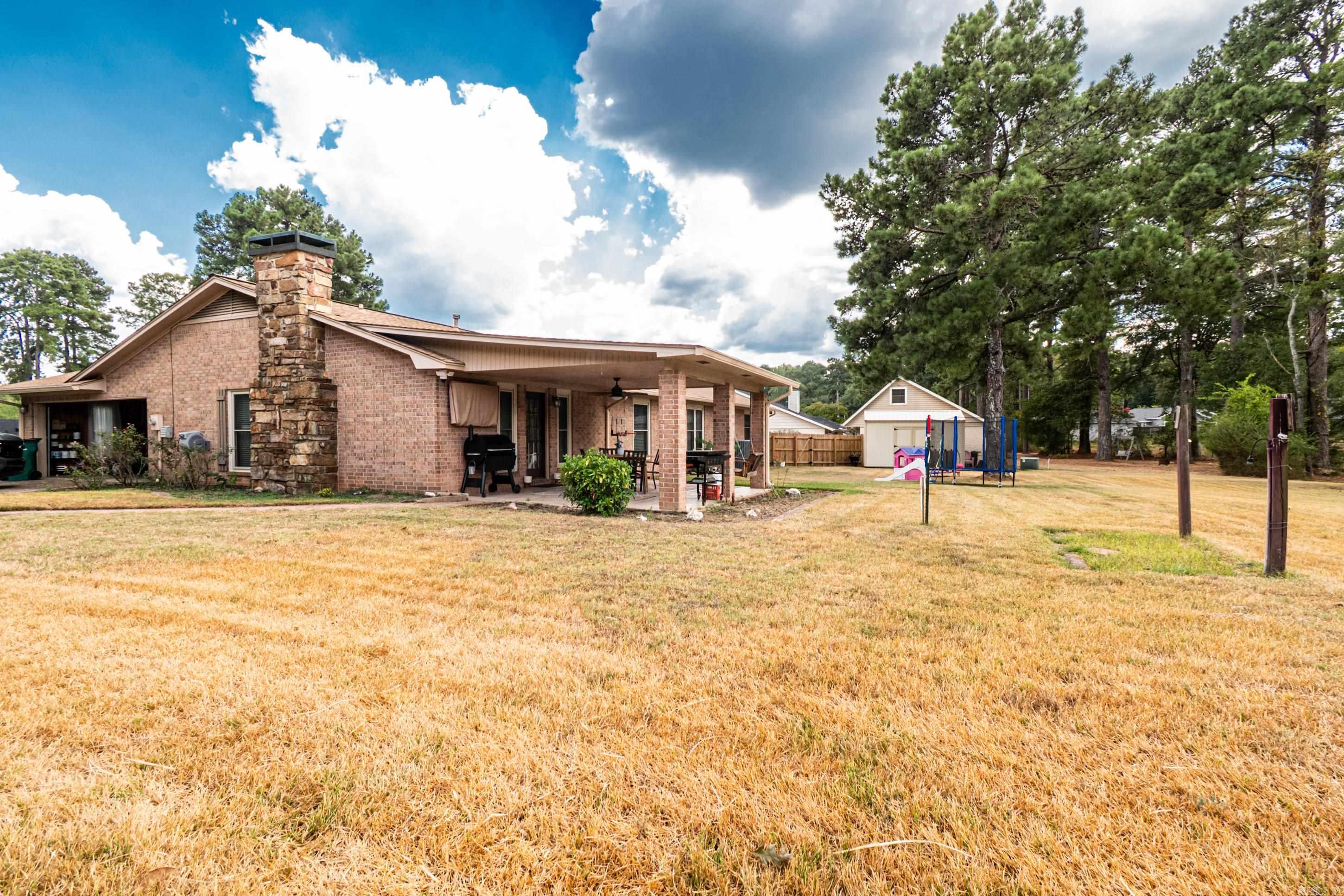 712 Woodview Dr  El Dorado, AR