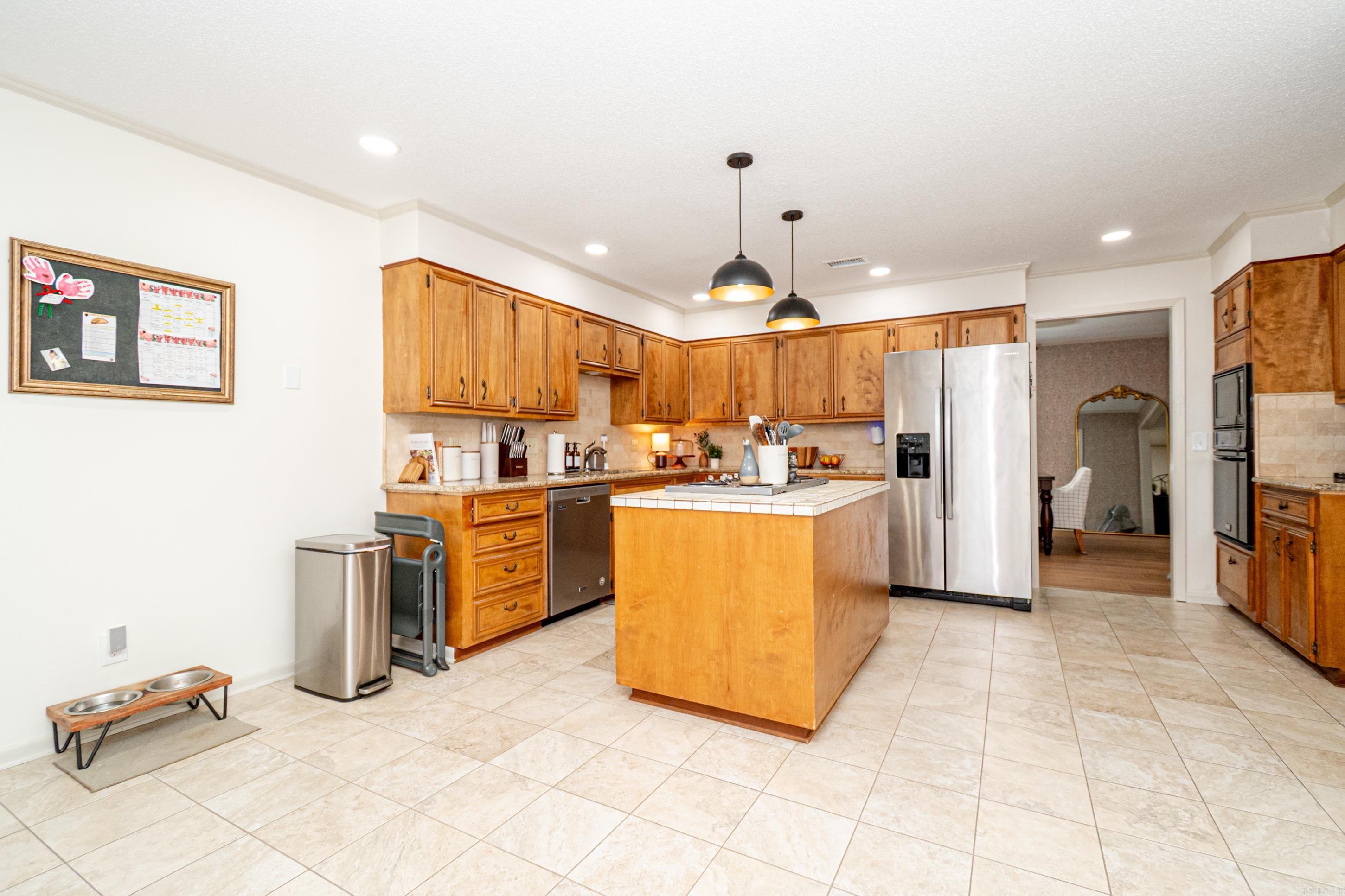 712 Woodview Dr  El Dorado, AR