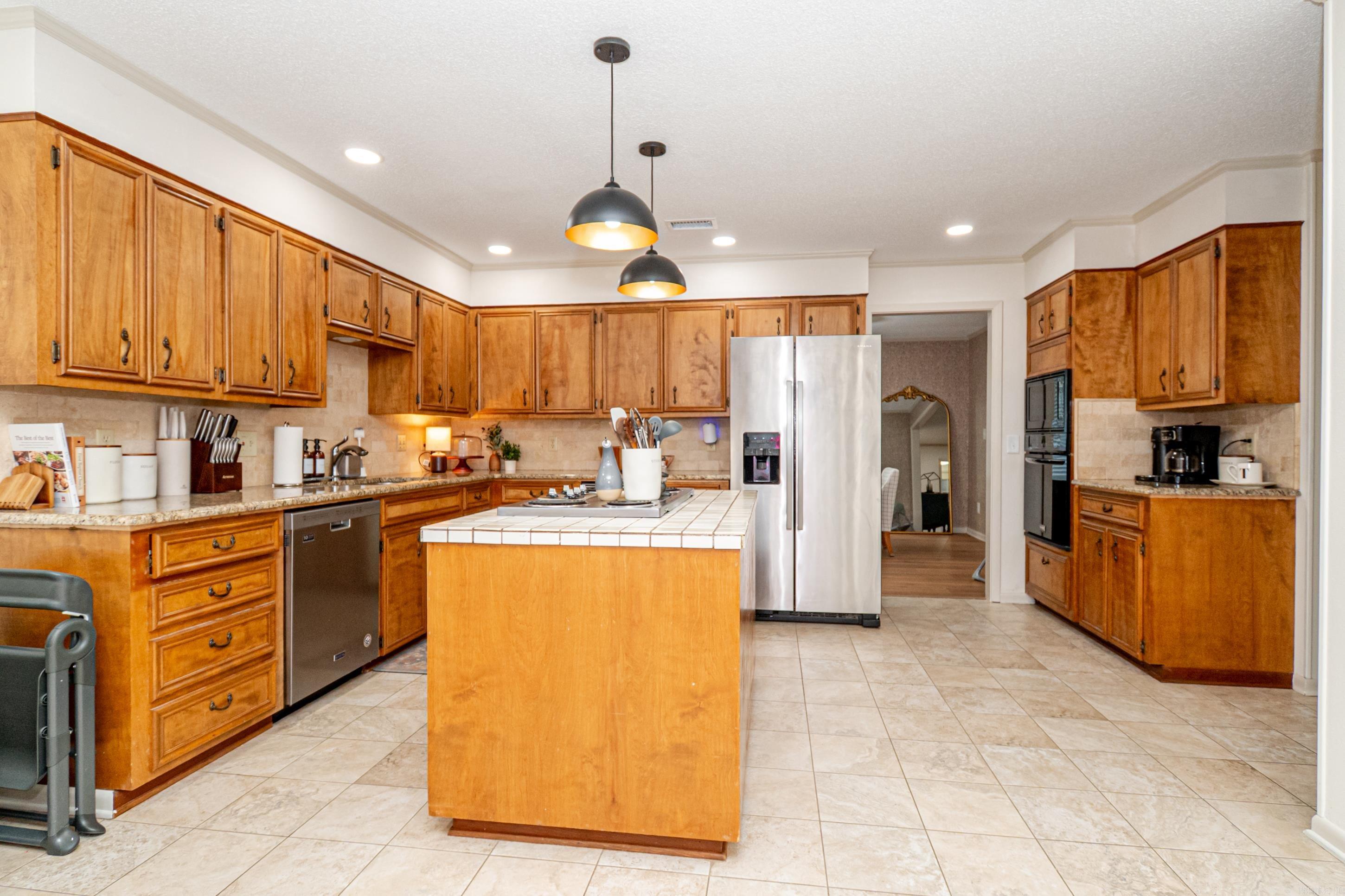 712 Woodview Dr  El Dorado, AR