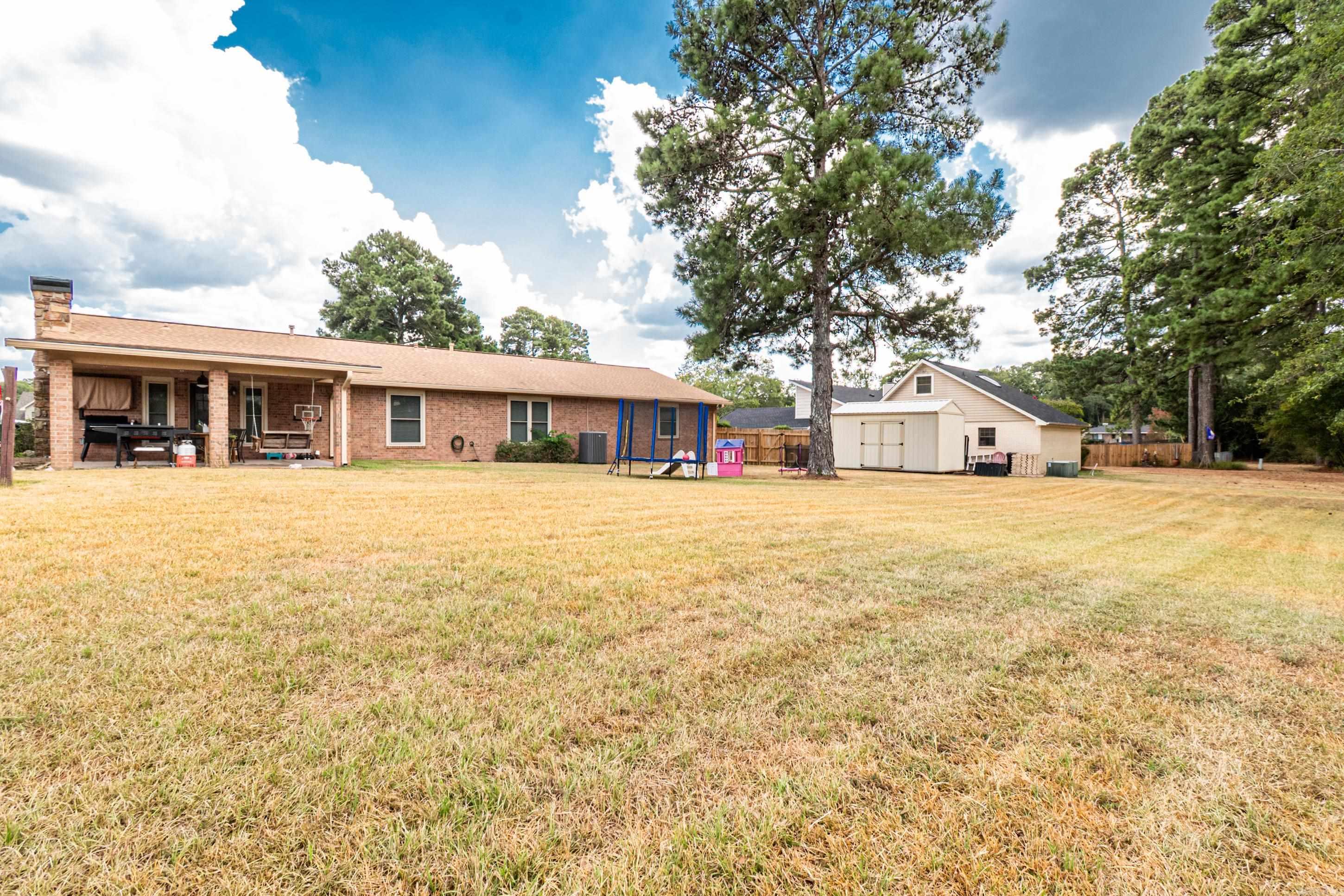 712 Woodview Dr  El Dorado, AR
