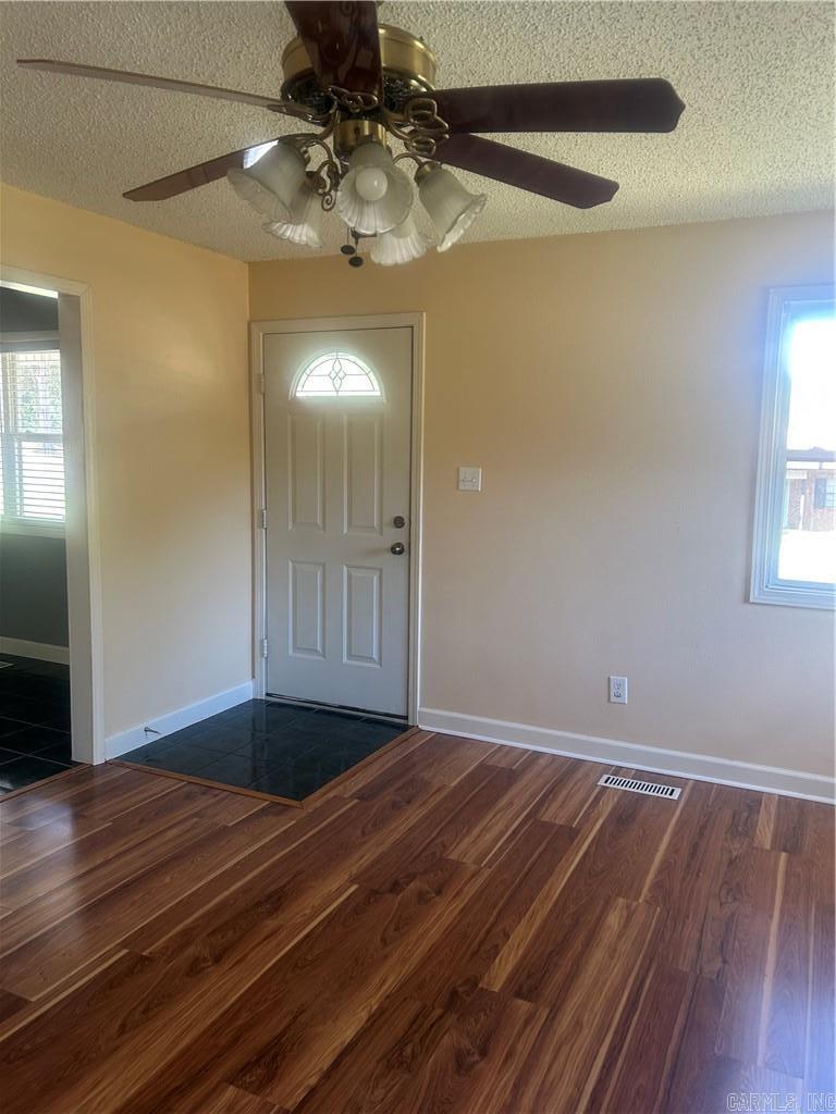 2808 N Greenwich Ave  Russellville, AR