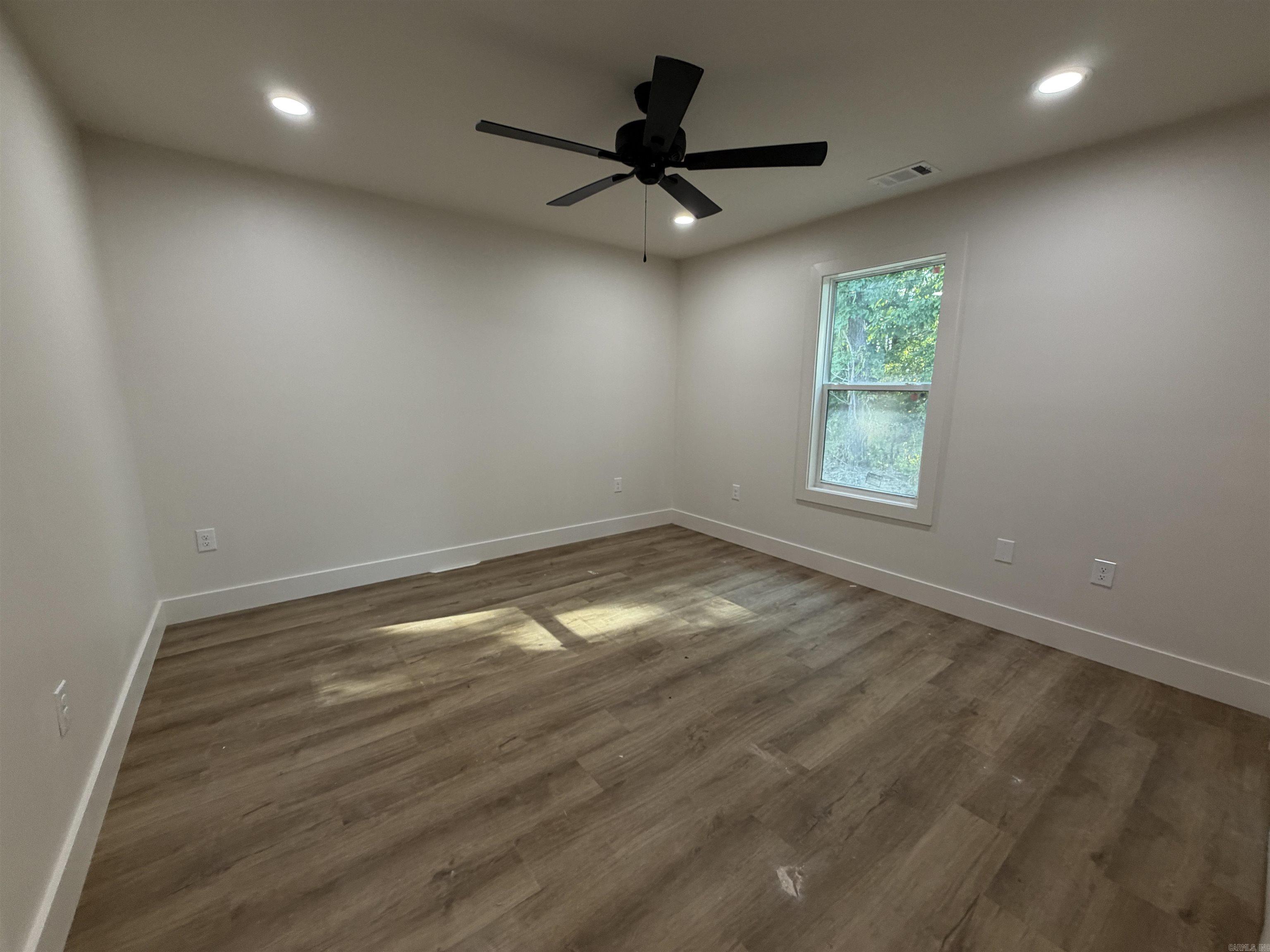 1507 S 28 1/2  Paragould, AR