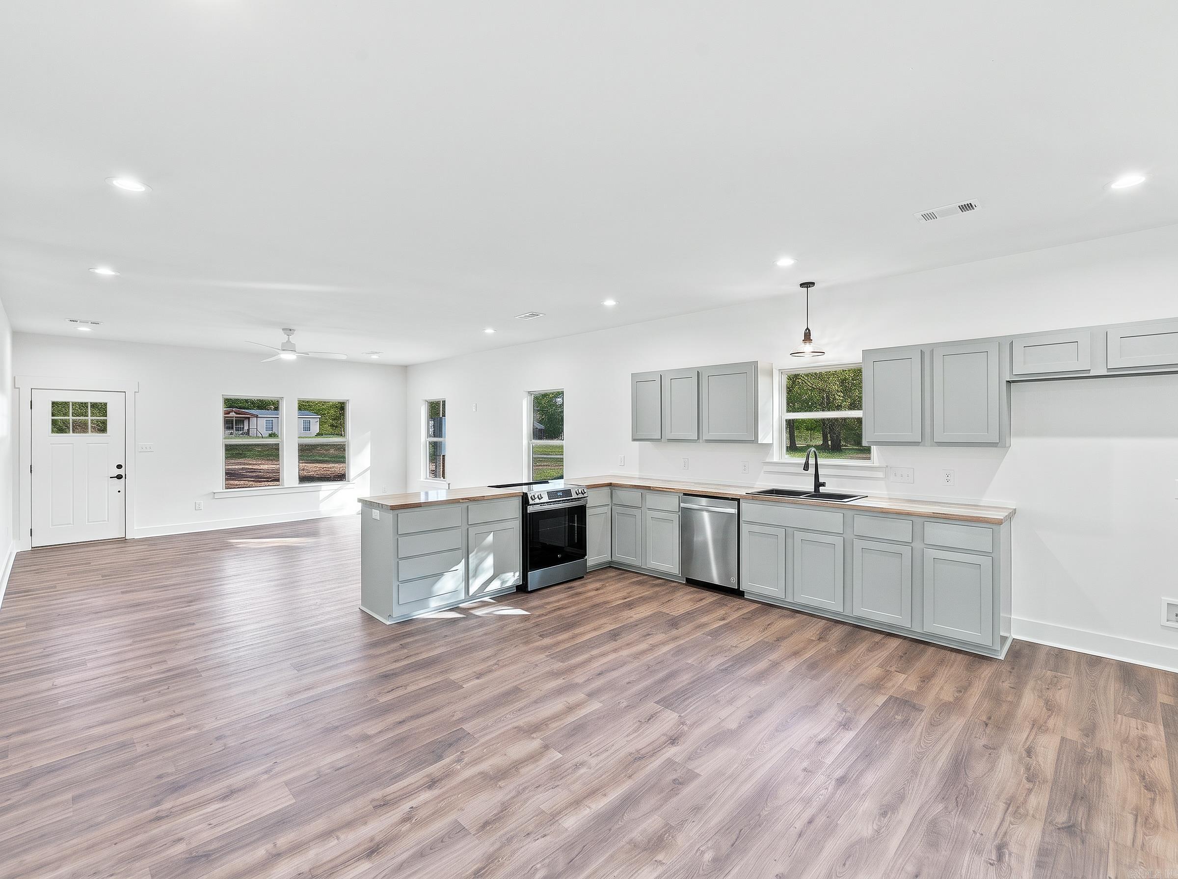 1339 AR 36  Mt. Vernon, AR