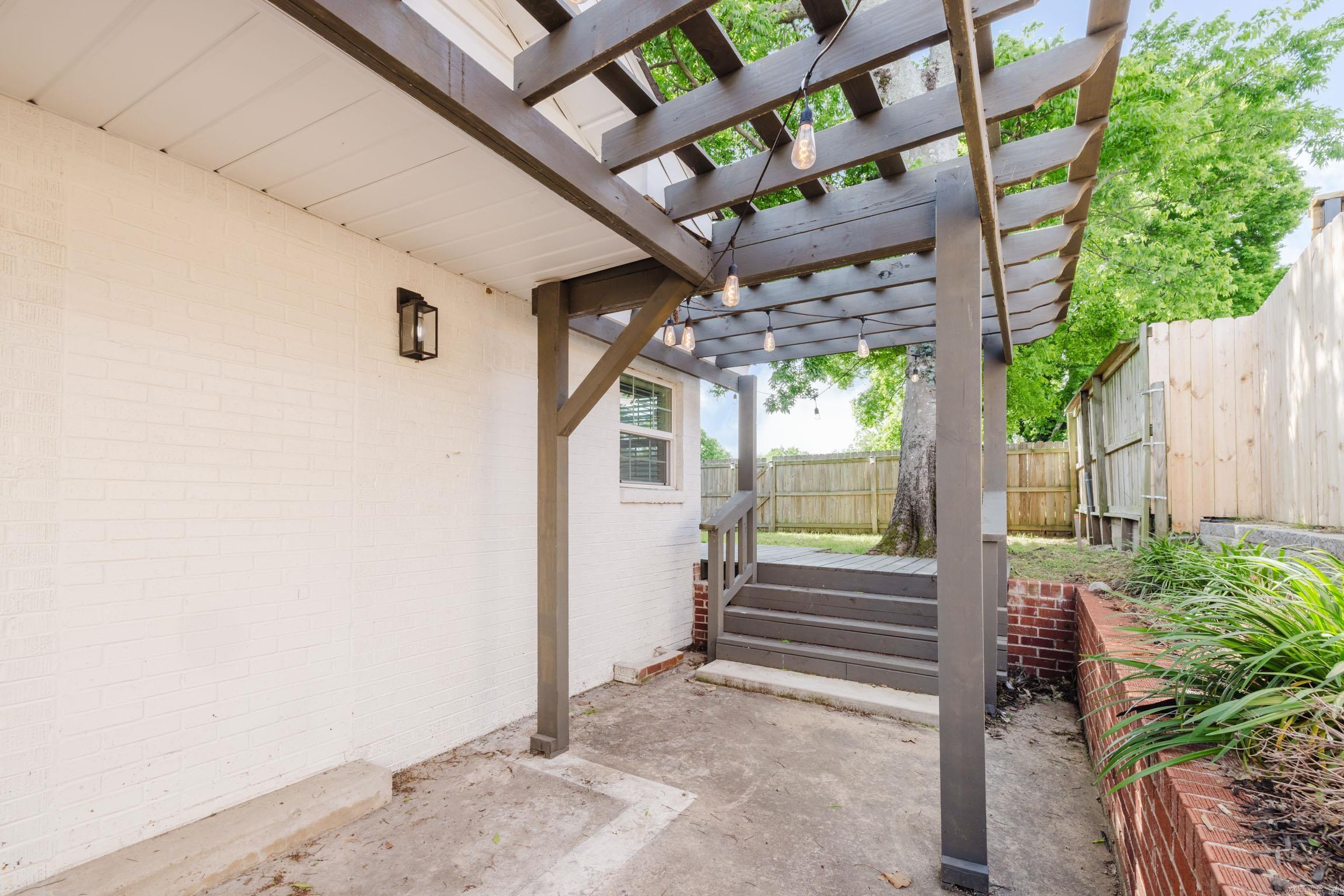 213 E Narroway  Benton, AR