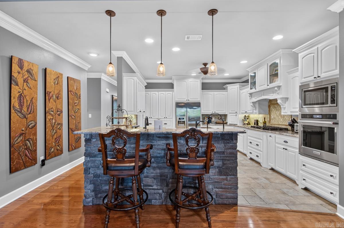 7017 Worth Avenue Benton, AR 72019