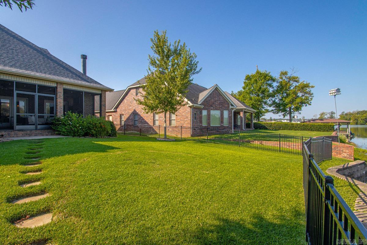 7017 Worth Avenue Benton, AR 72019