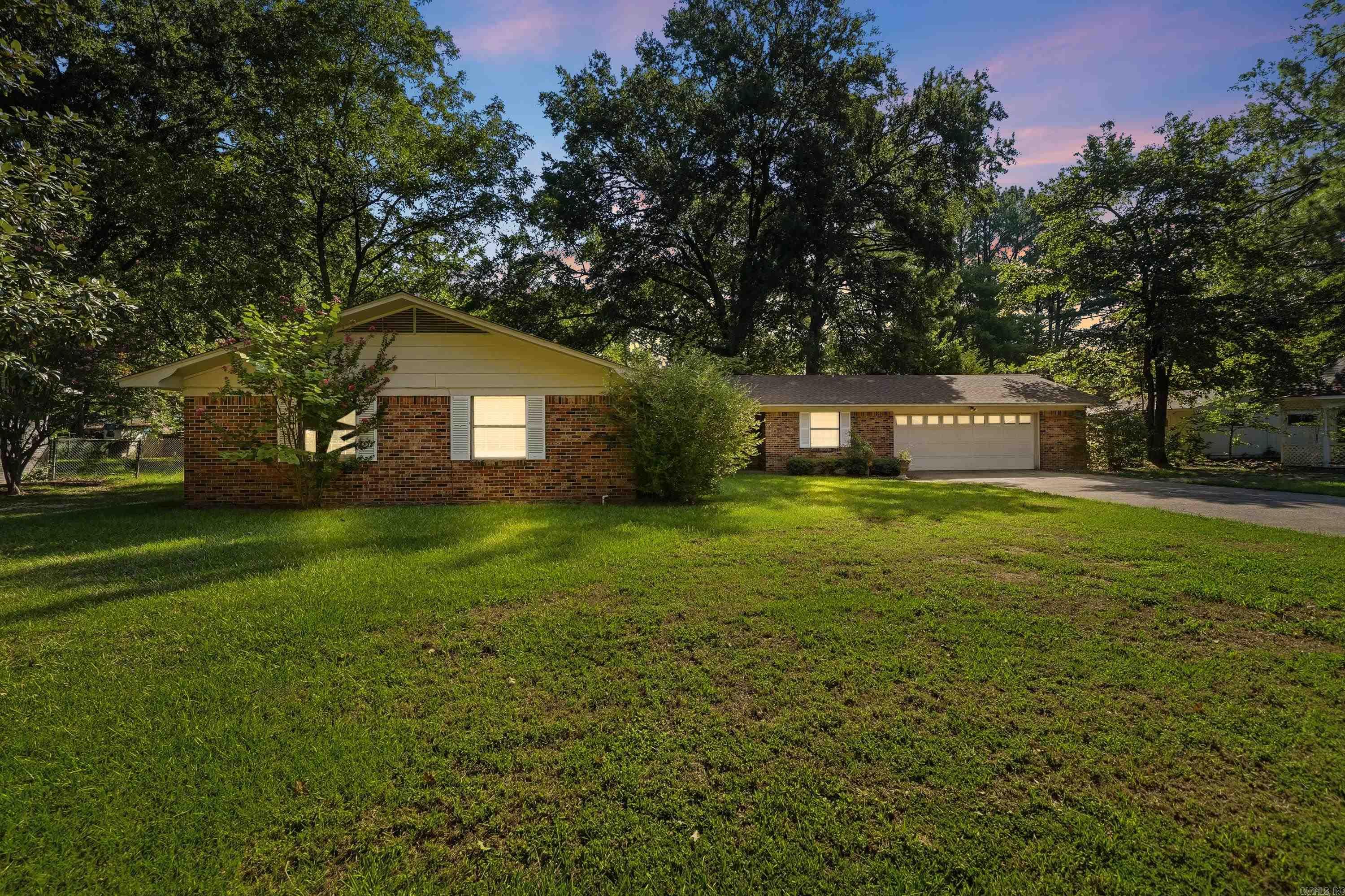 7 Meadowbrook — exterior