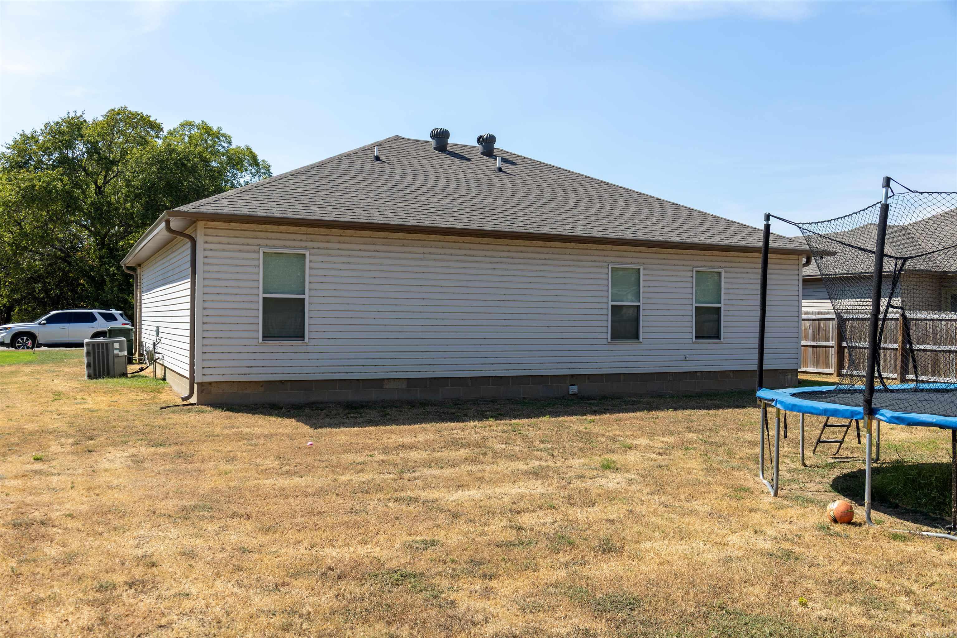 108 Drake  Lake City, AR