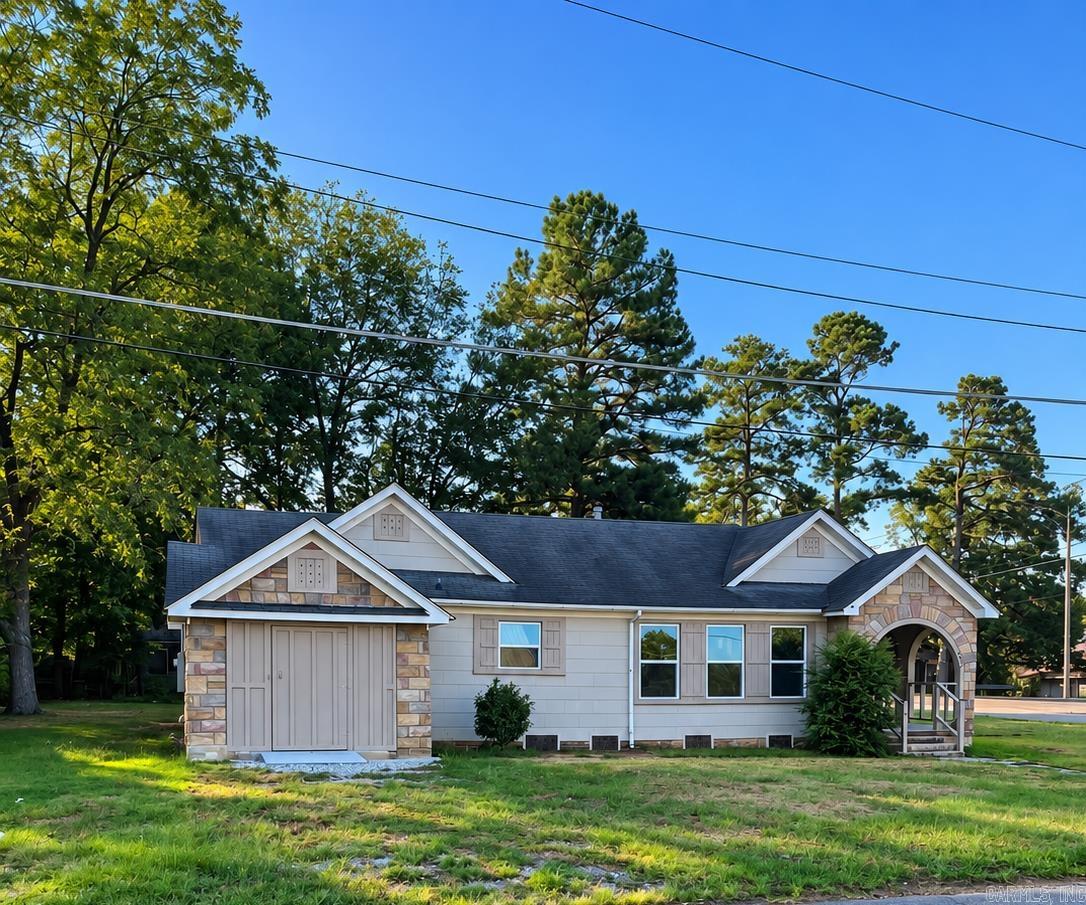 527 E 2nd South  Prescott, AR