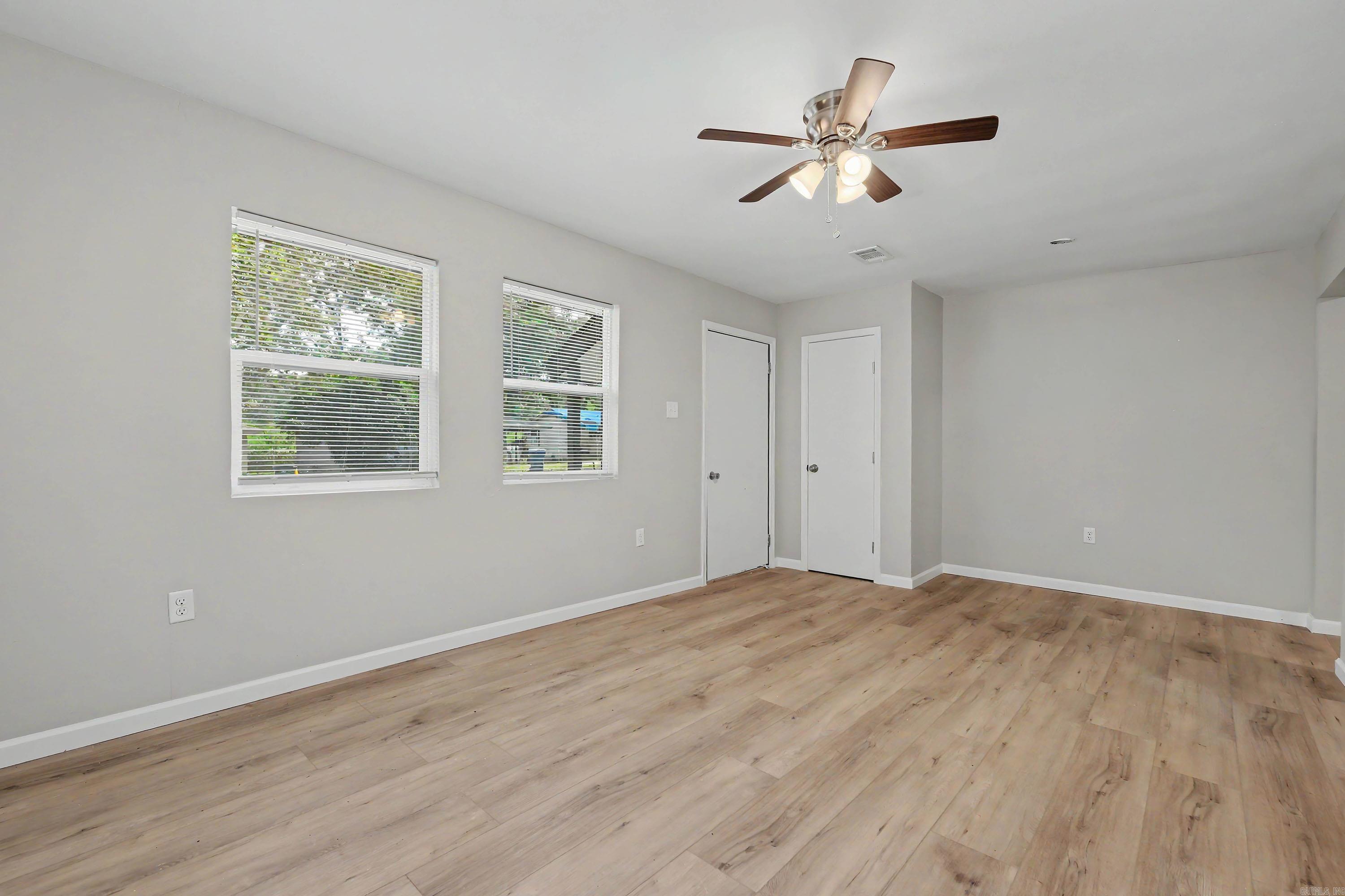 8 Durham Drive — photo 3