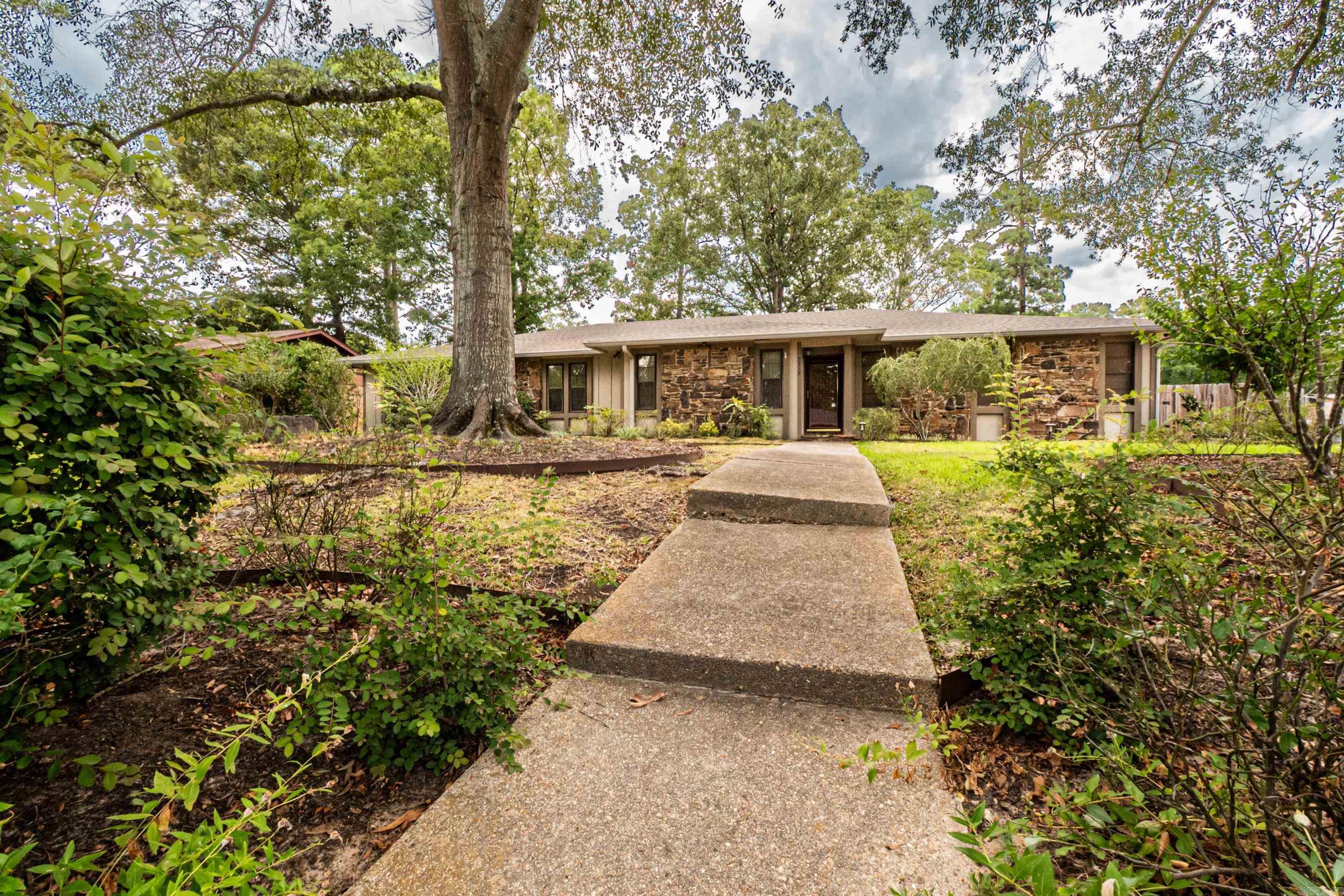 2312 W Elm St  El Dorado, AR