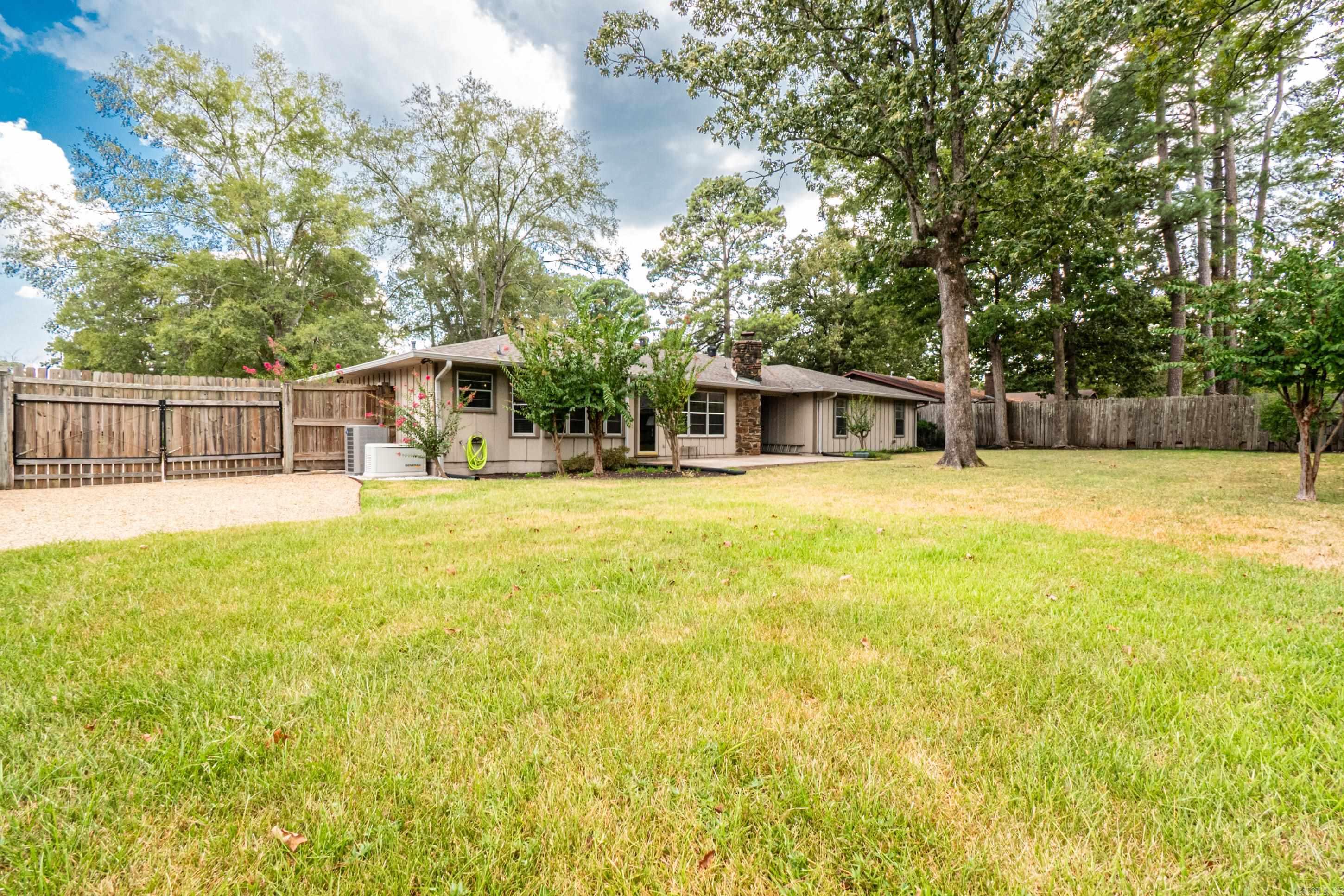 2312 W Elm St  El Dorado, AR