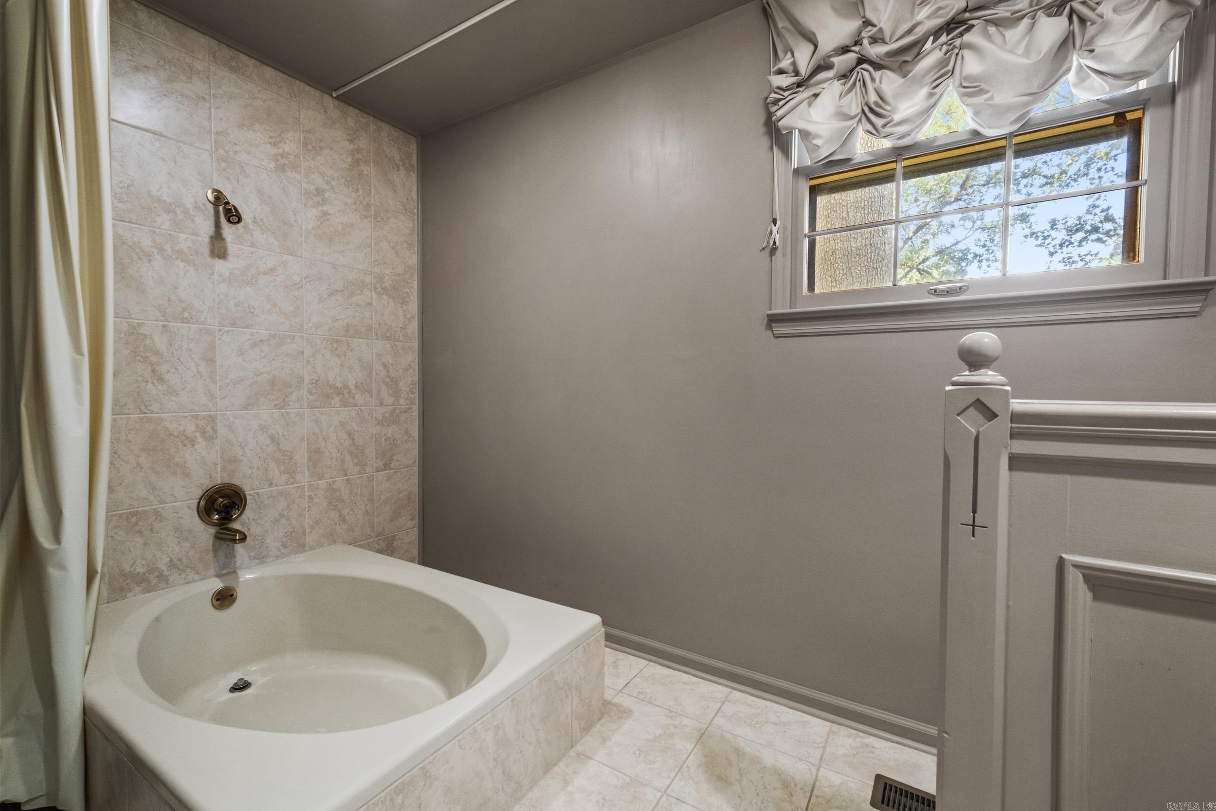 2905 Justin Matthews Dr North Little Rock, AR 72116