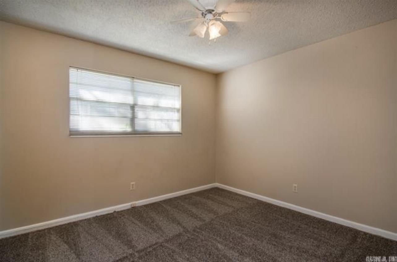 406 Malibu Drive — photo 4