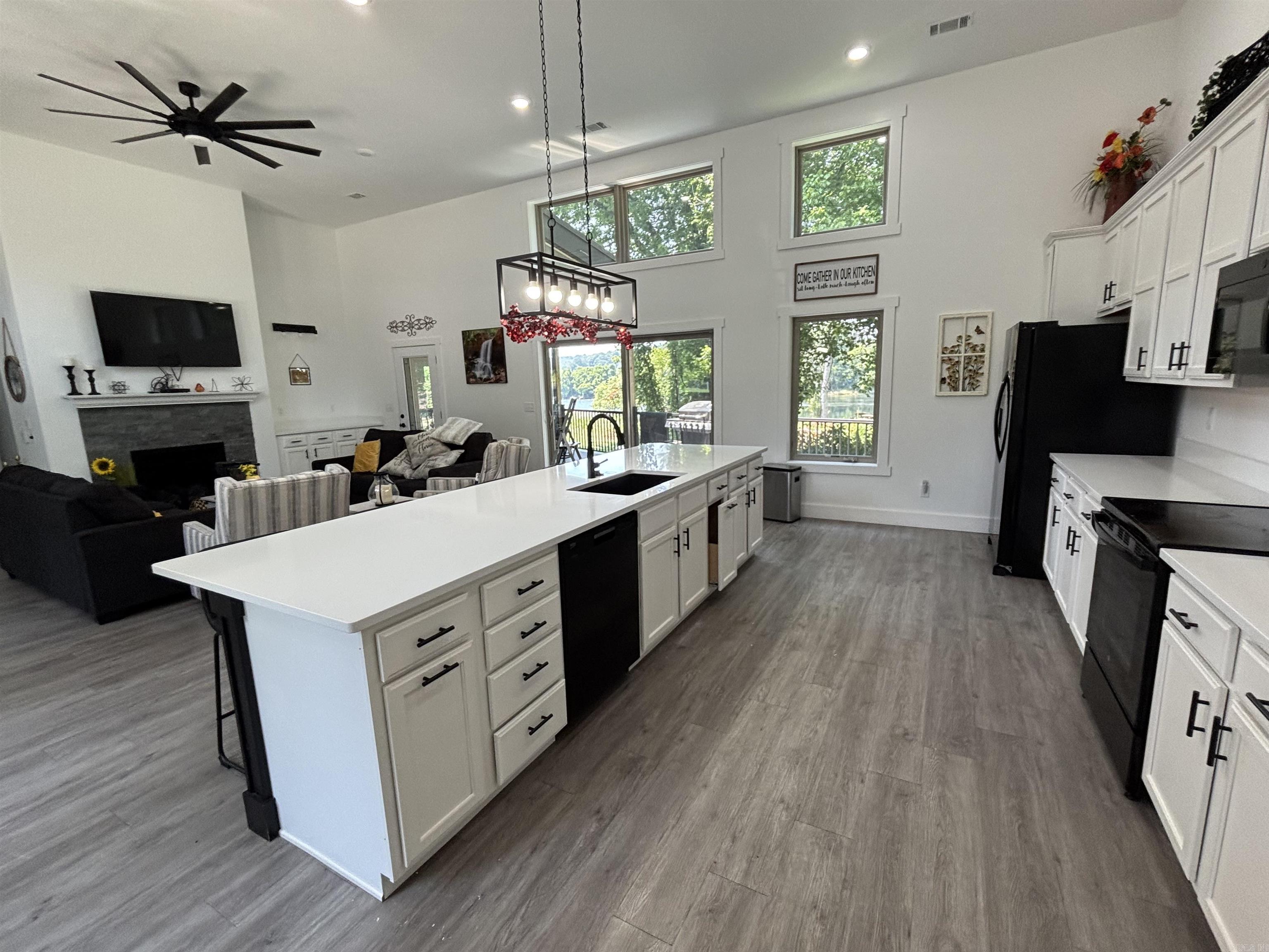30 Sculpin Lane Cotter, AR 72626