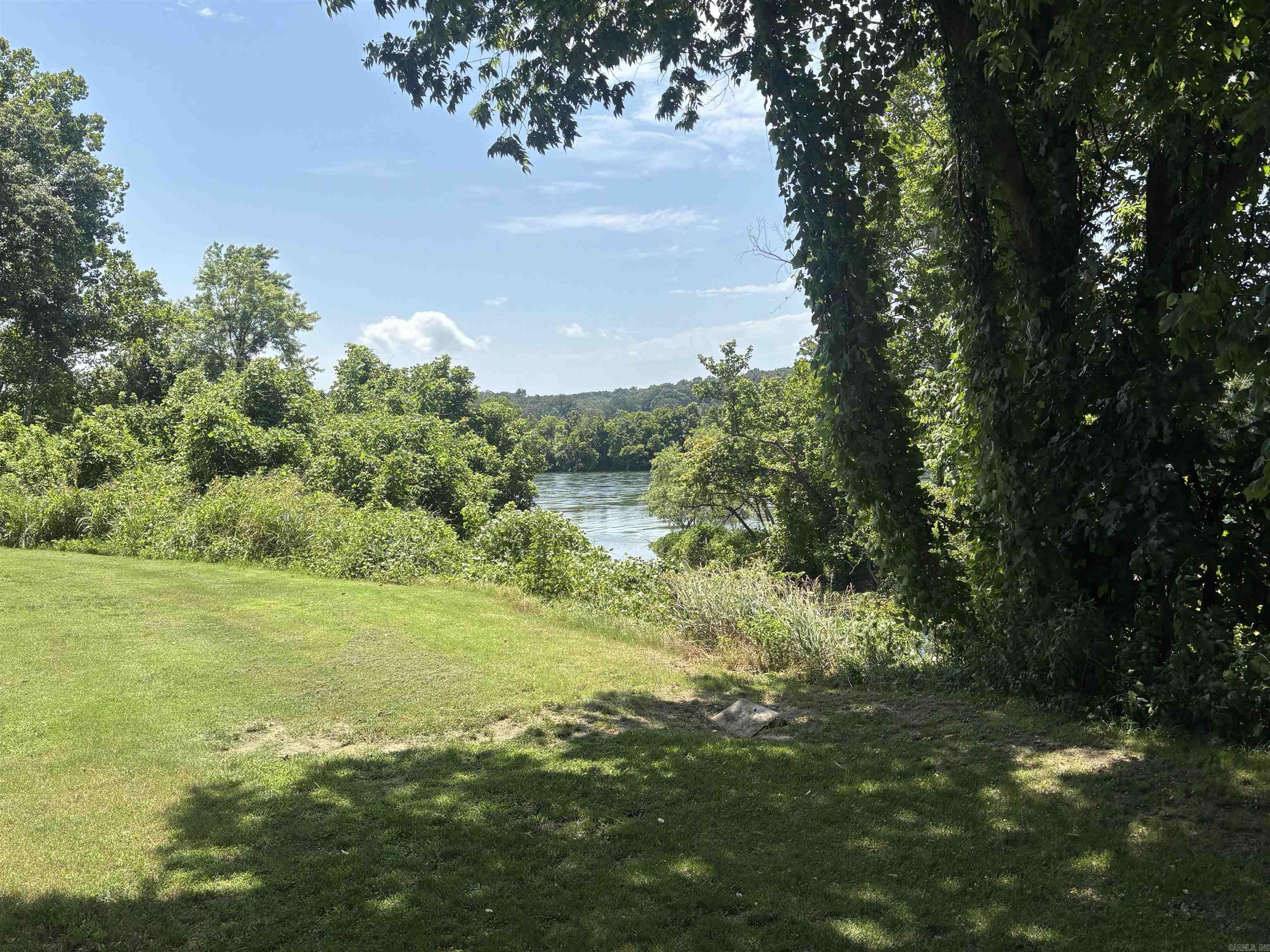 30 Sculpin Lane Cotter, AR 72626