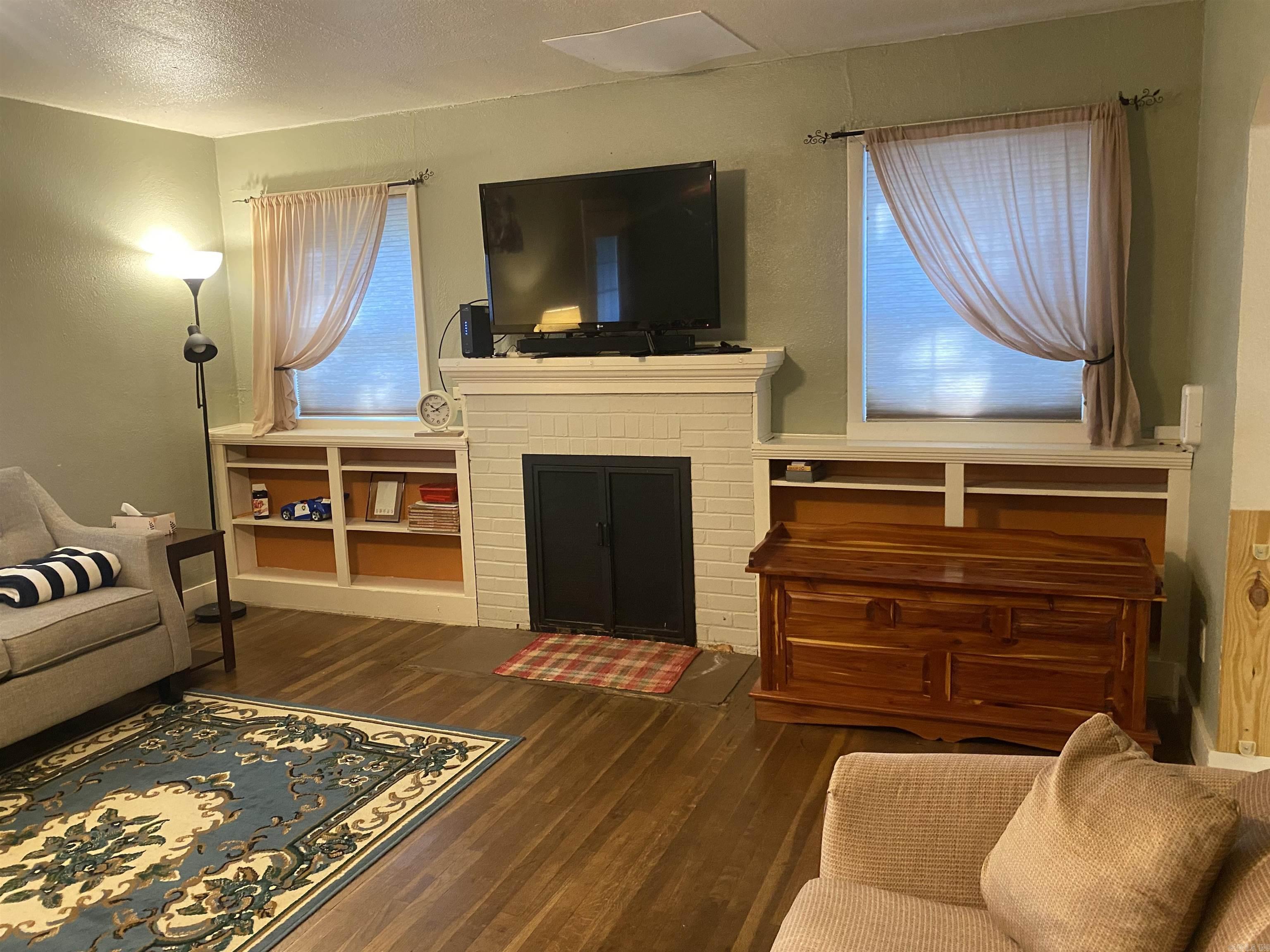 320 S George  Mount Ida, AR