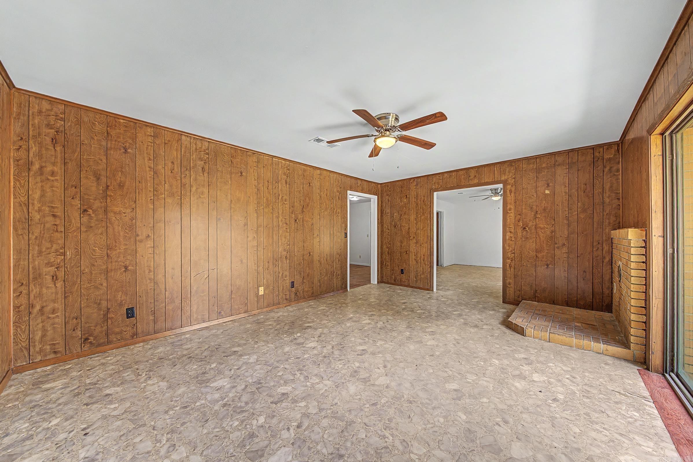 329 Benton  Gillham, AR